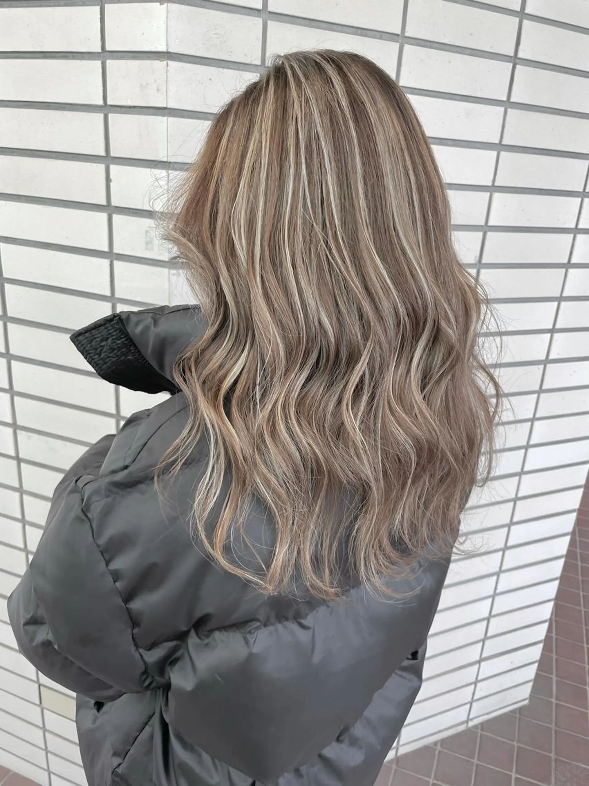 ロング カラー ハイライトカラー ハイライト カット ヘアカラー トリートメント 2nd所属・🤍2nd🤍田所 美希のヘアスタイル