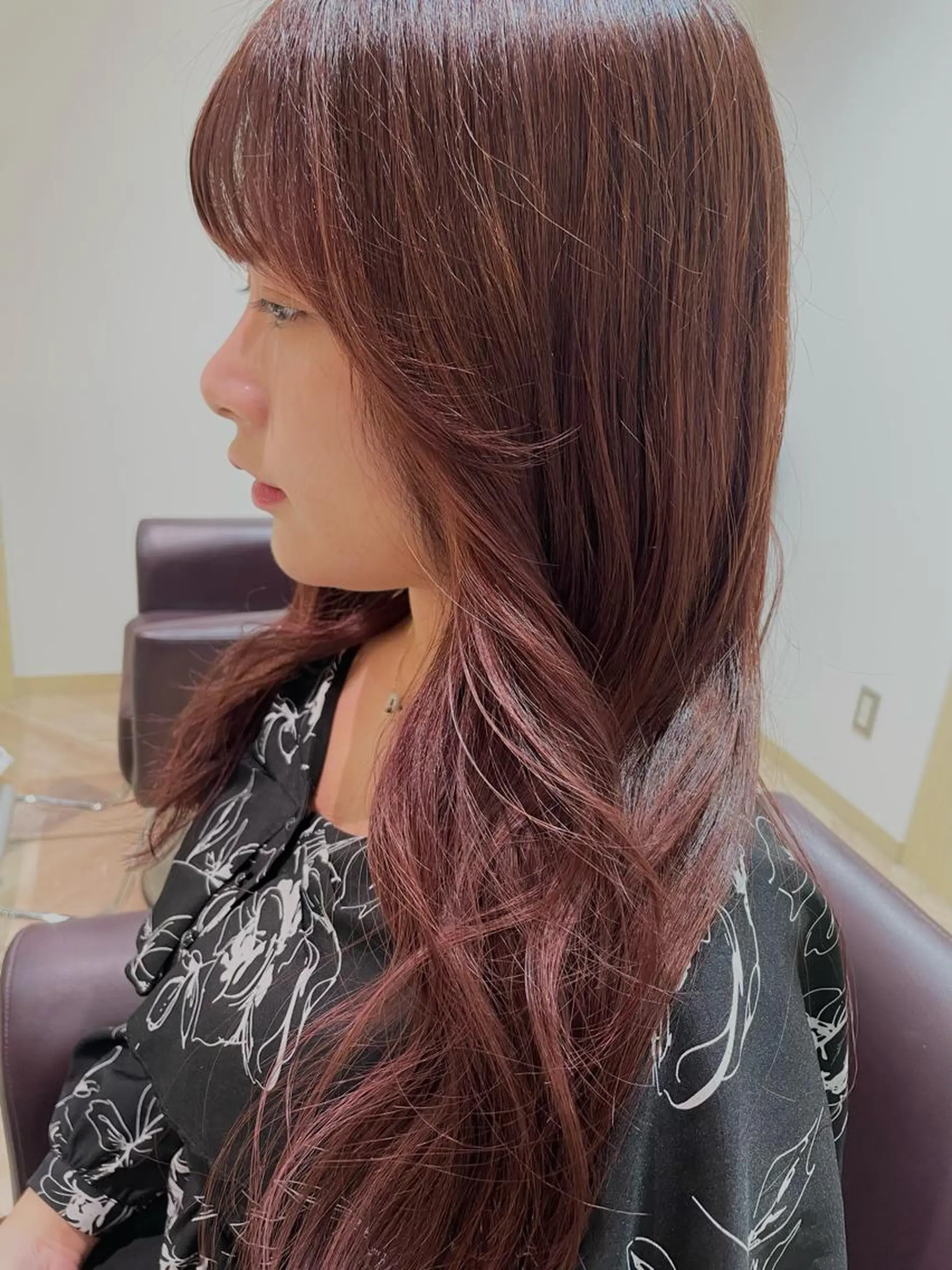 ロング ピンクブラウン 韓国風ヘア 韓国/顔周りカット /キム チョウヒのヘアスタイル