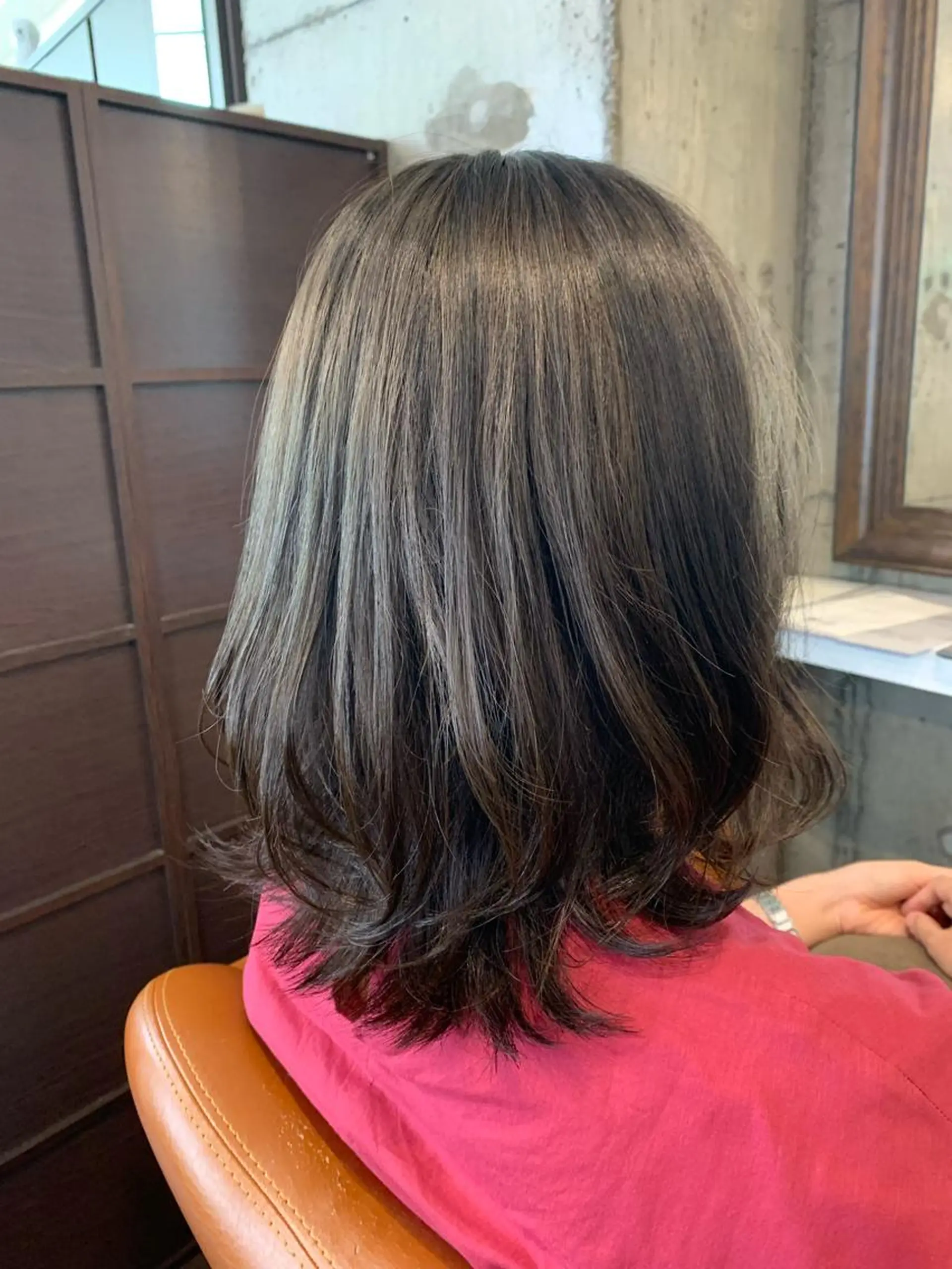 ミディアム カラー ナカジマ ハルカのヘアスタイル