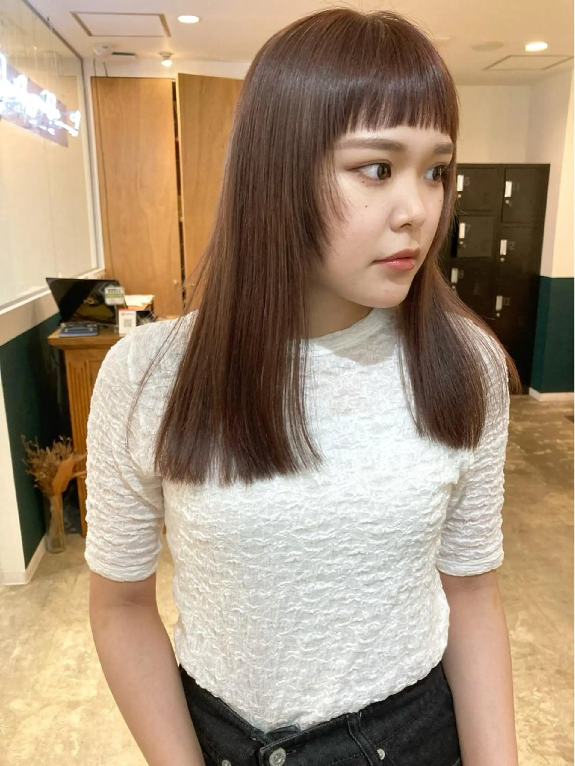 セミロング 顔周りカット レイヤーカット オン眉 カット ヘアカラー カラーリスト菅野 竜矢🌈のヘアスタイル