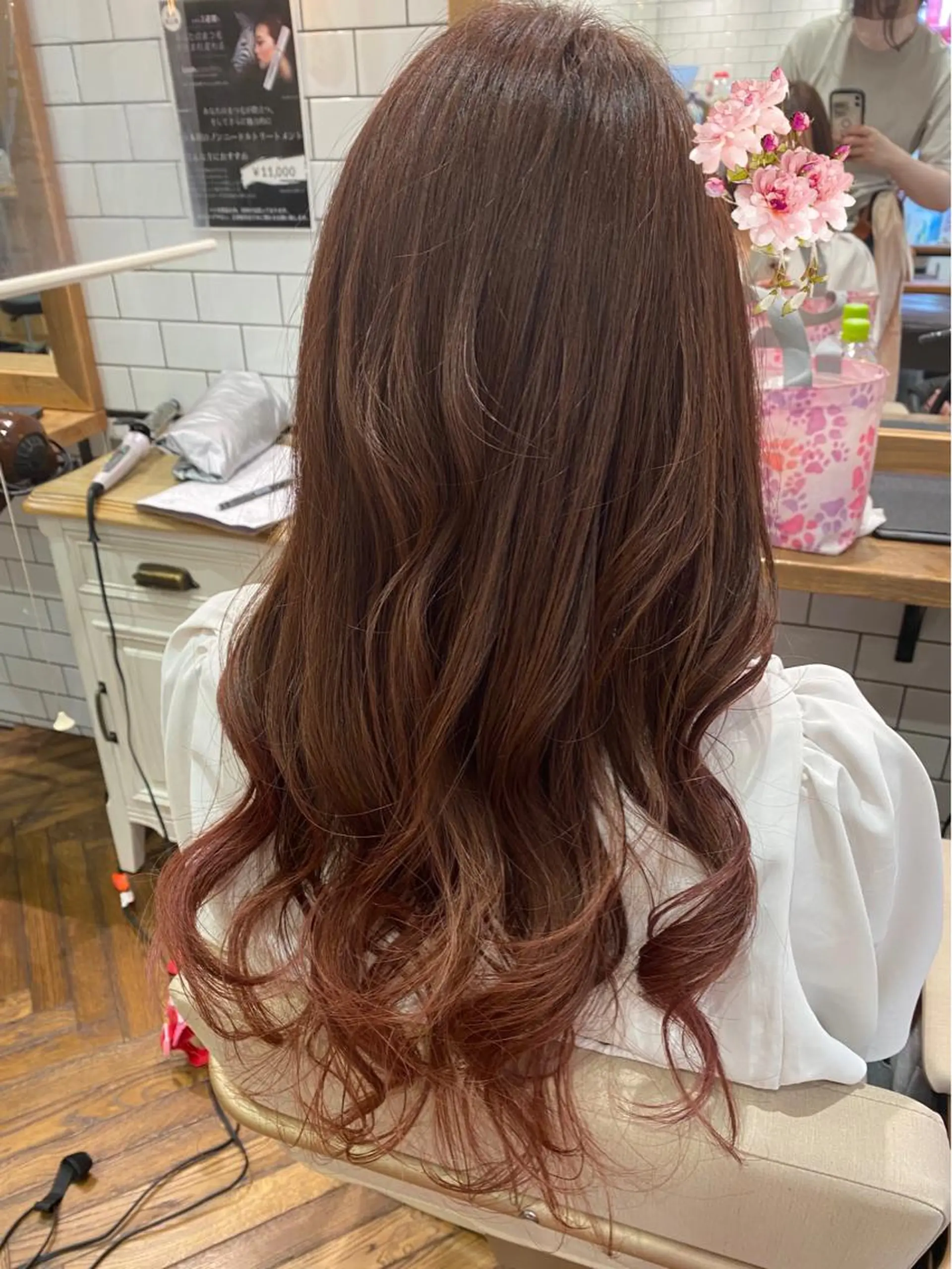 セミロング ハイライト Minami .のヘアスタイル