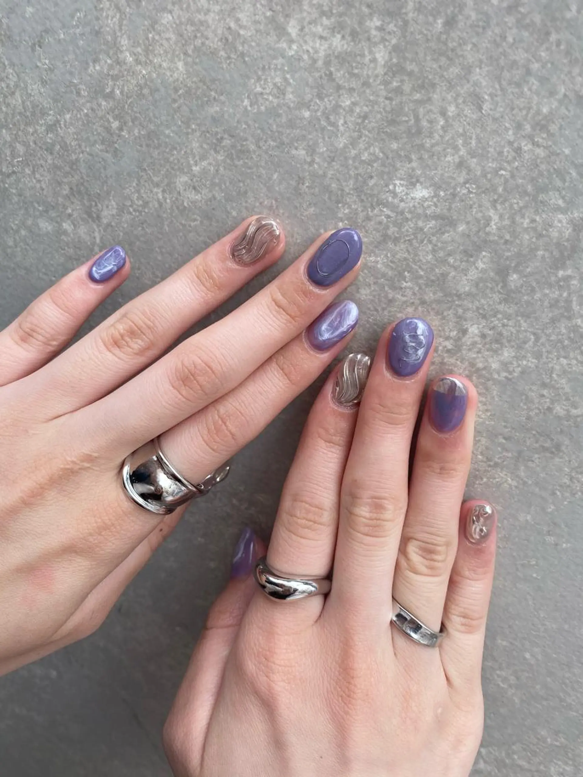 ミディアム カラー ネイル カット ヘアカラー 【似合わせ提案】鈴木 舞のネイルデザイン