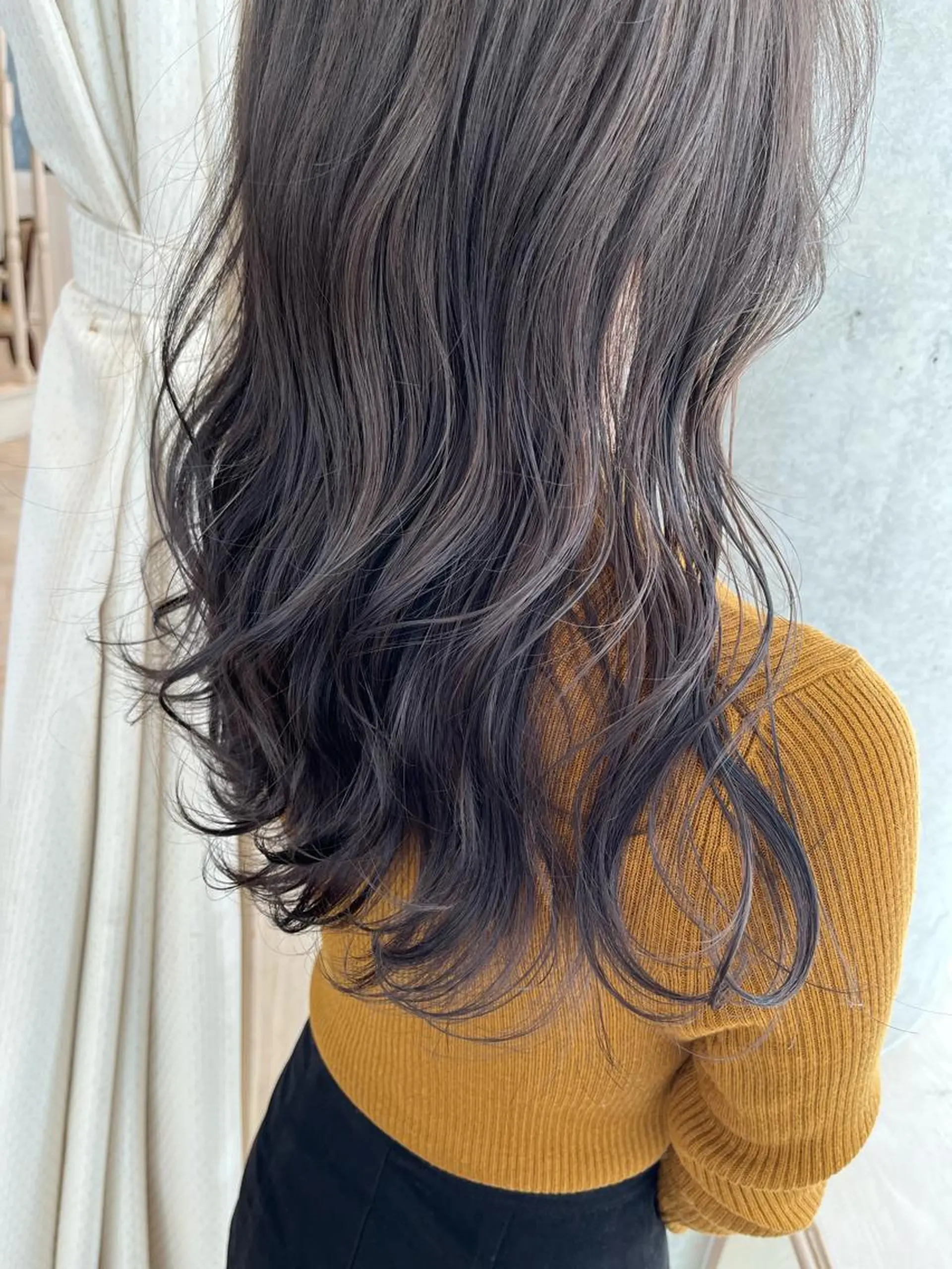 セミロング カラー カット ヘアカラー トリートメント サソウ ユリエ🥥のヘアスタイル