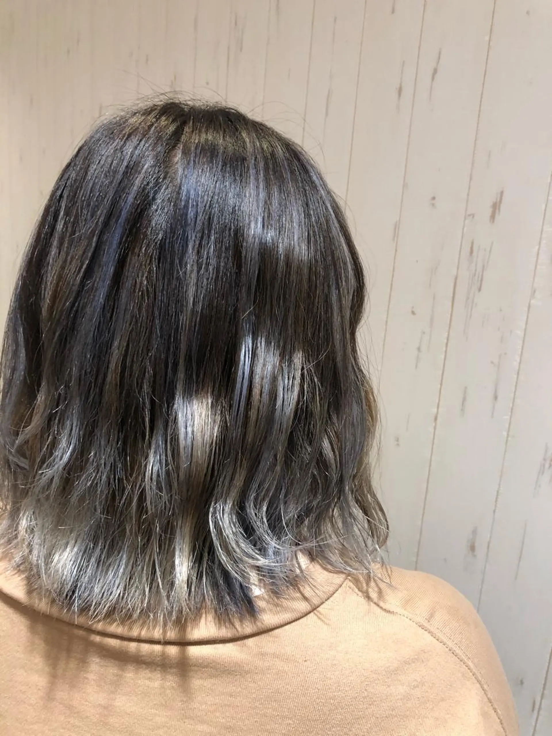 ミディアム ハイライト EARTHセンター南店所属・小笠原 愛美のヘアスタイル