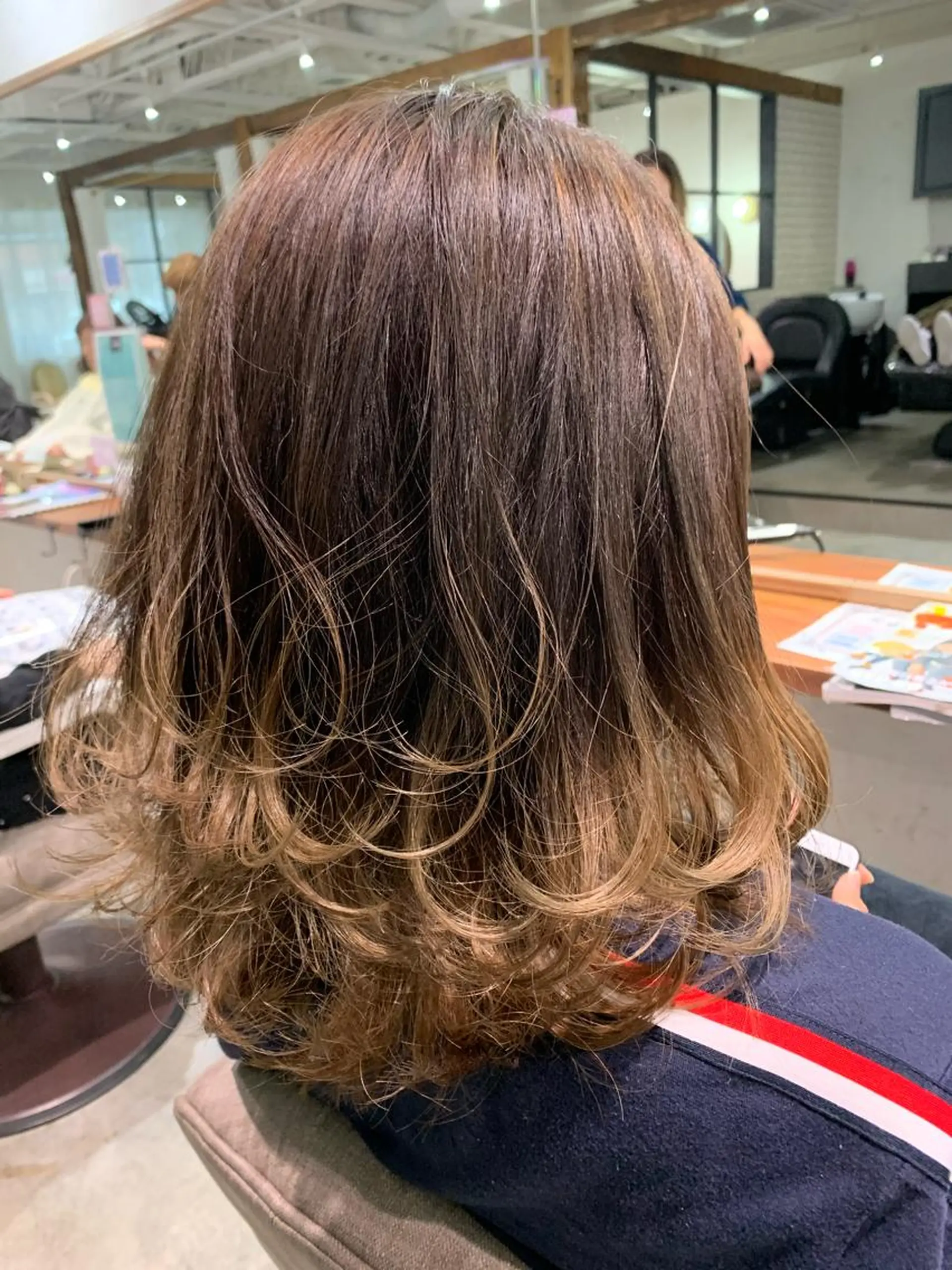 ミディアム カラー ヘアアレンジ 指名支持率NO.1 スタイリストのヘアスタイル