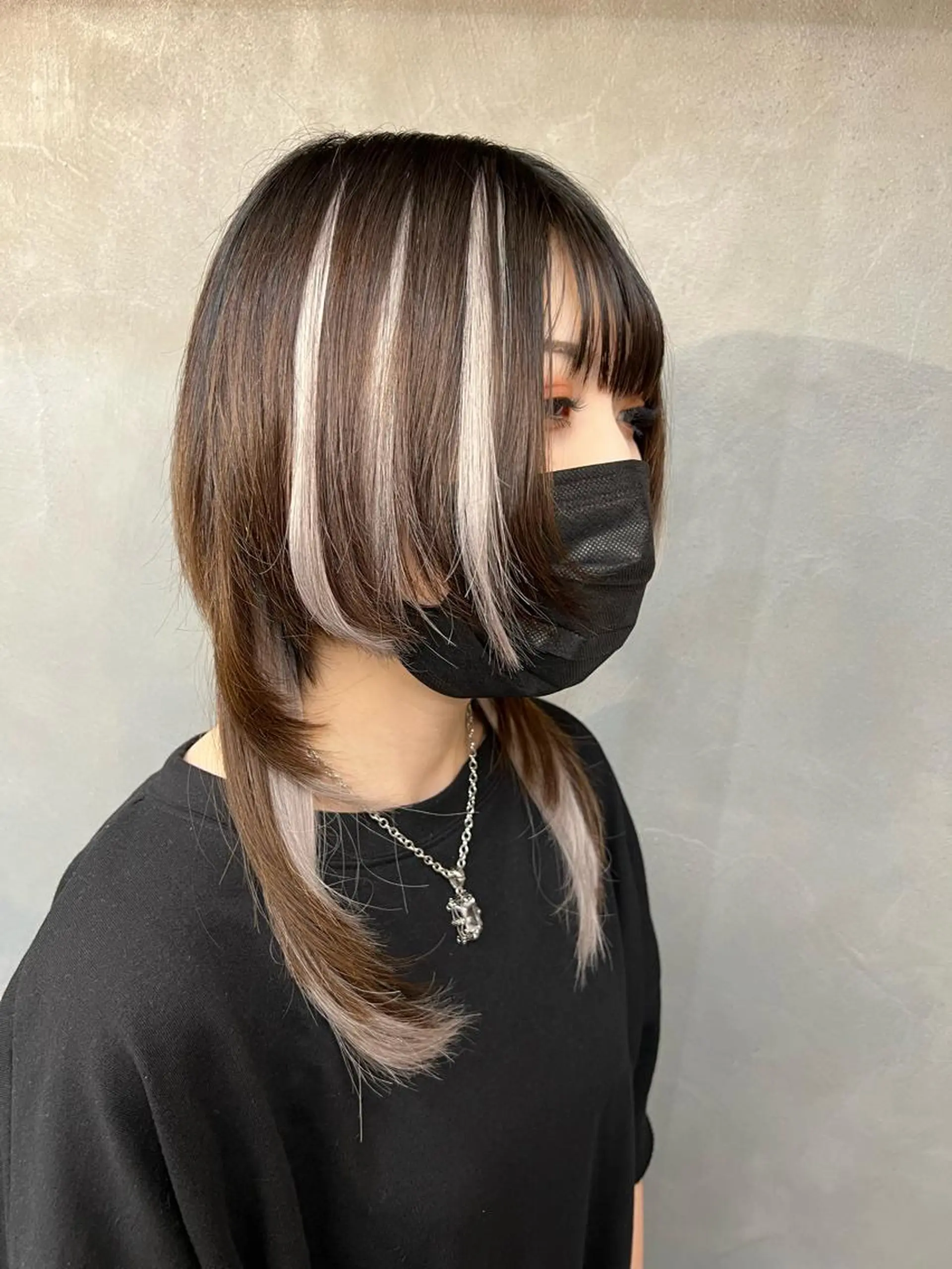 ミディアム シールエクステ エクステ ウルフカット rollen所属・美魔女 美容師NAOのヘアスタイル