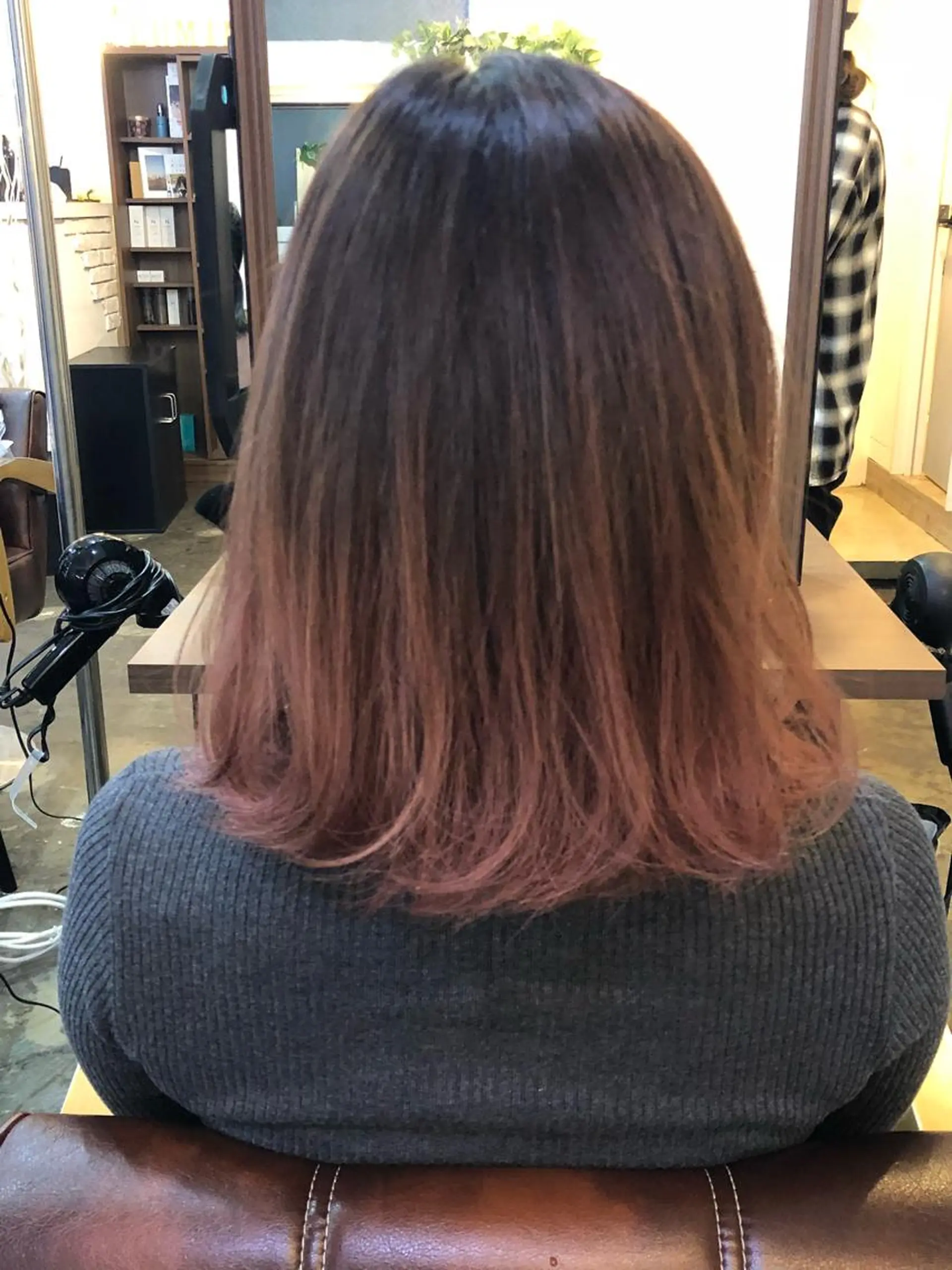 セミロング カラー 【艶髪×韓国風】 毛流れ職人 RYOのヘアスタイル