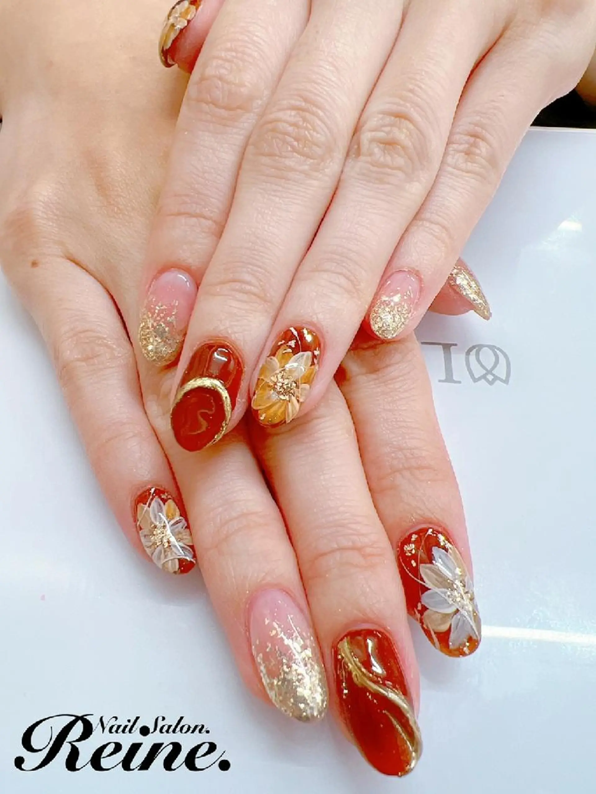 ネイル ゴージャス Nailsalon Reine所属・玉栄 伶奈のネイルデザイン