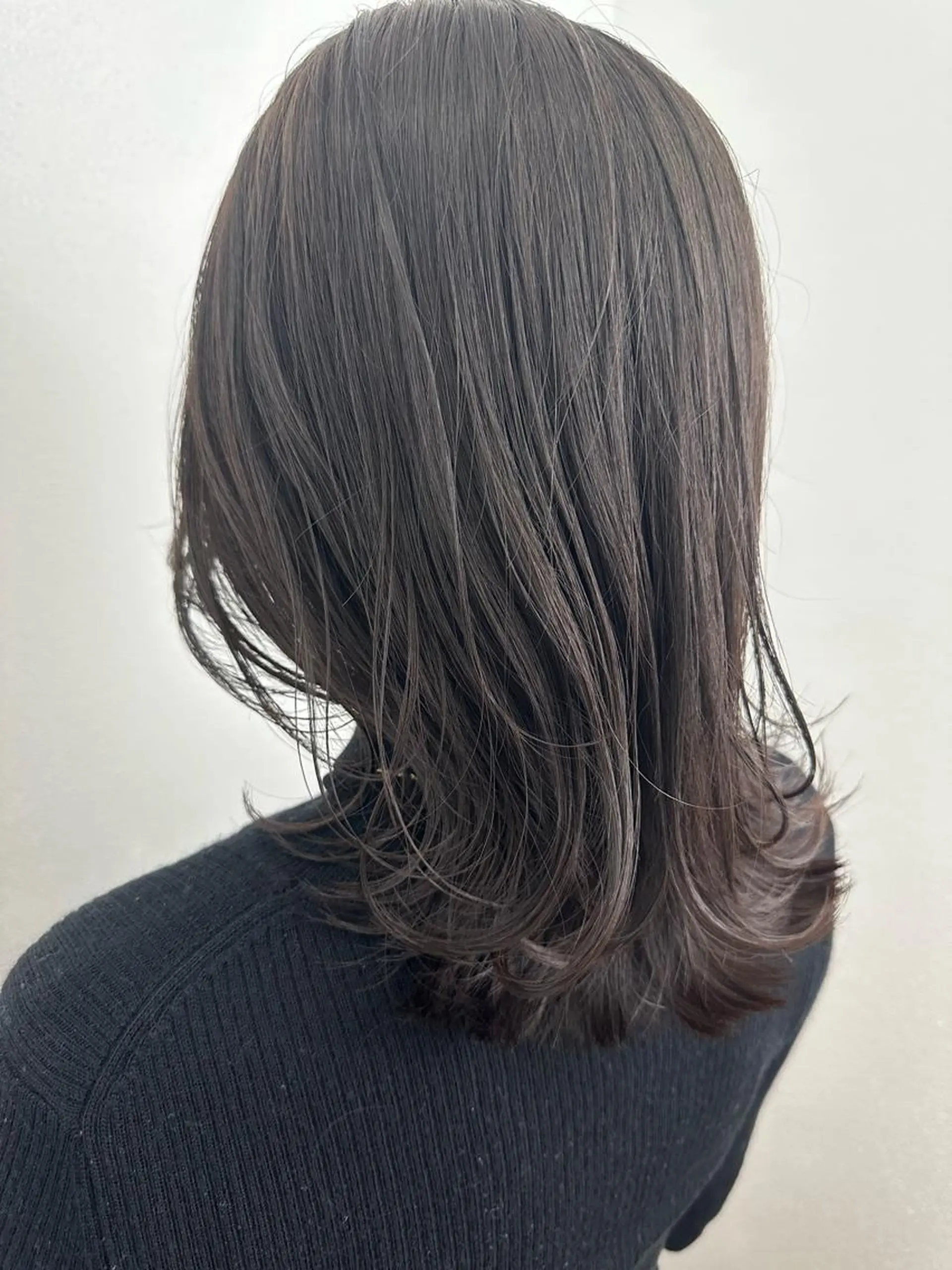 ミディアム カラー カット ヘアカラー KNOWHOW京都所属・トレンド/顔まわり/ レイヤー/グレージュのヘアスタイル