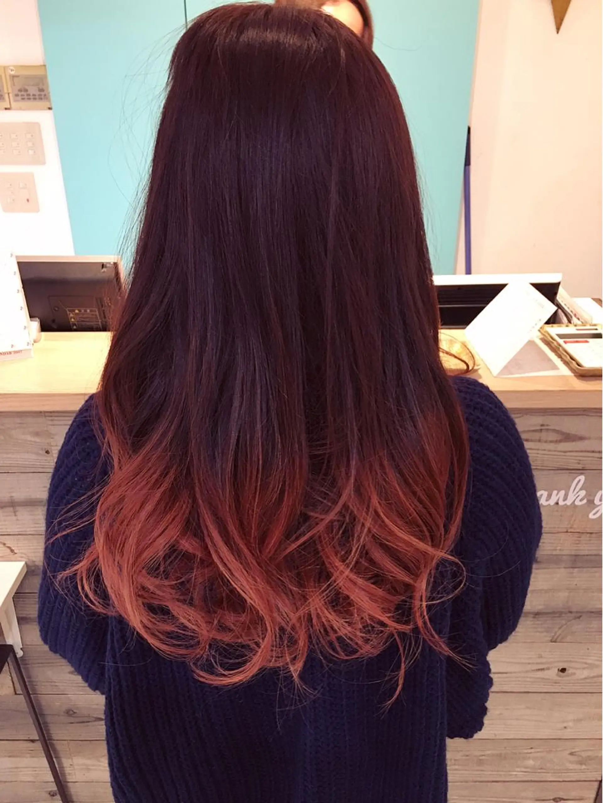 セミロング カラー グラデーションカラー ピンクカラー due hair 京都駅前店 MILBON オージュア認定サロン【デューヘアー】所属・ハイトーンブリーチ 土坂　由志【京都】のヘアスタイル