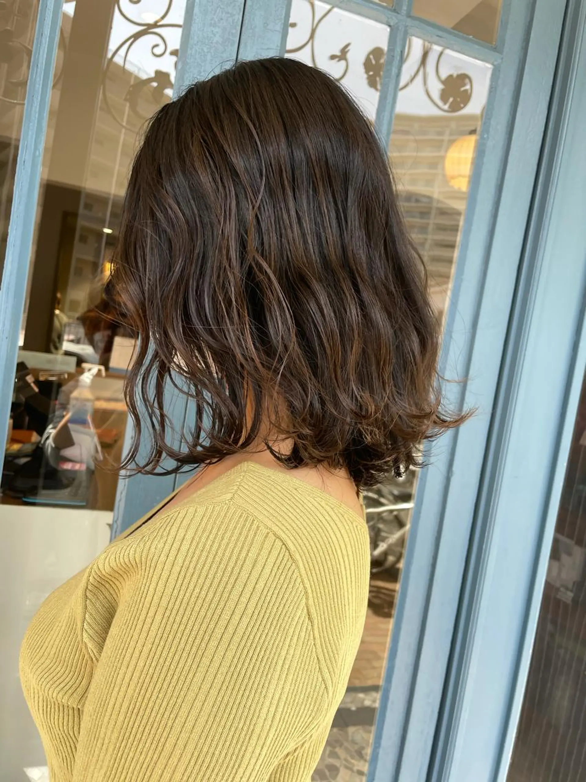 ミディアム 栗林 茉那のヘアスタイル