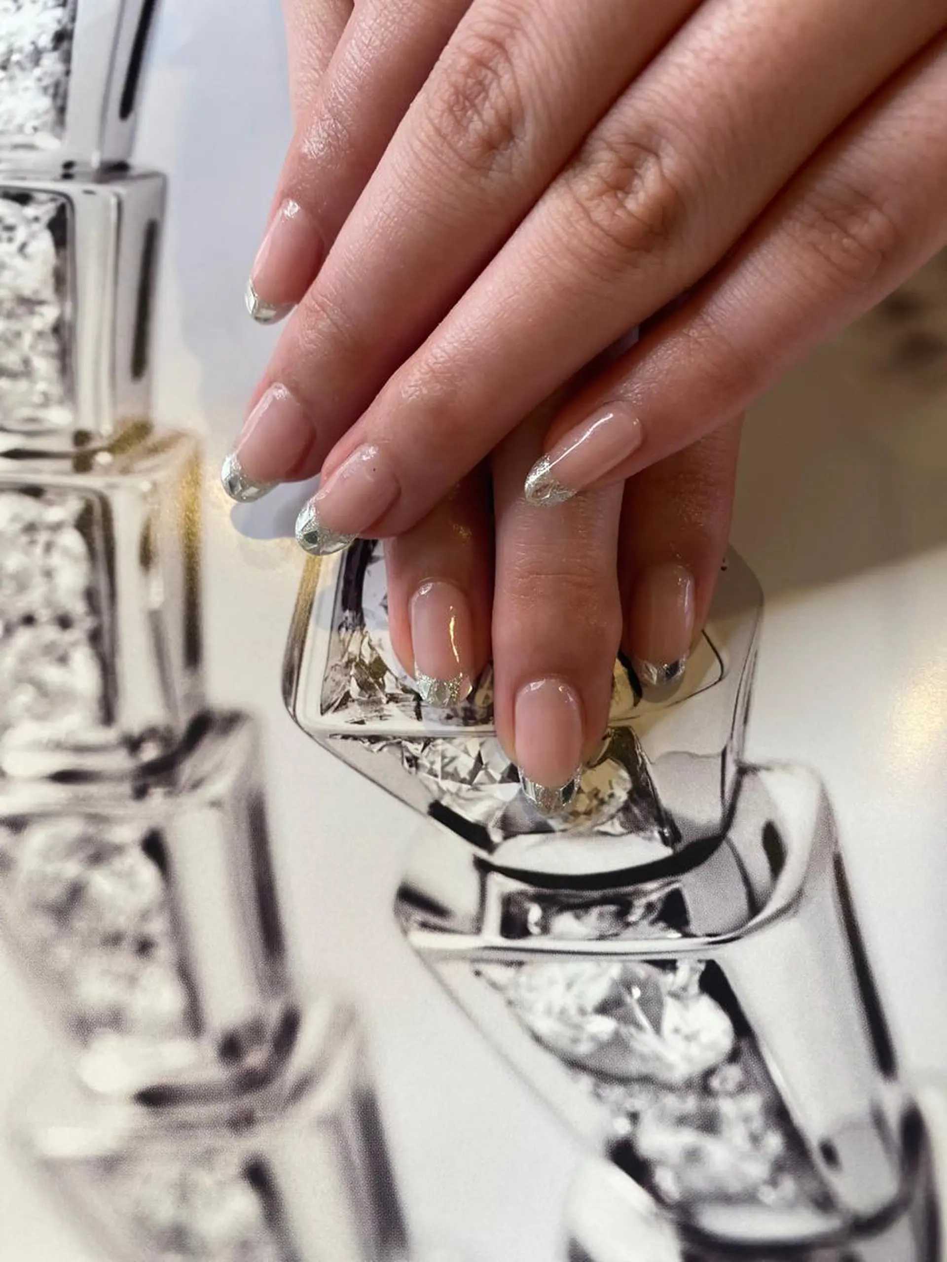 ネイル フレンチネイル キラキラネイル ブライダルネイル ハンドネイル salon ORO sapporo所属・ORO 石井 香織のネイルデザイン