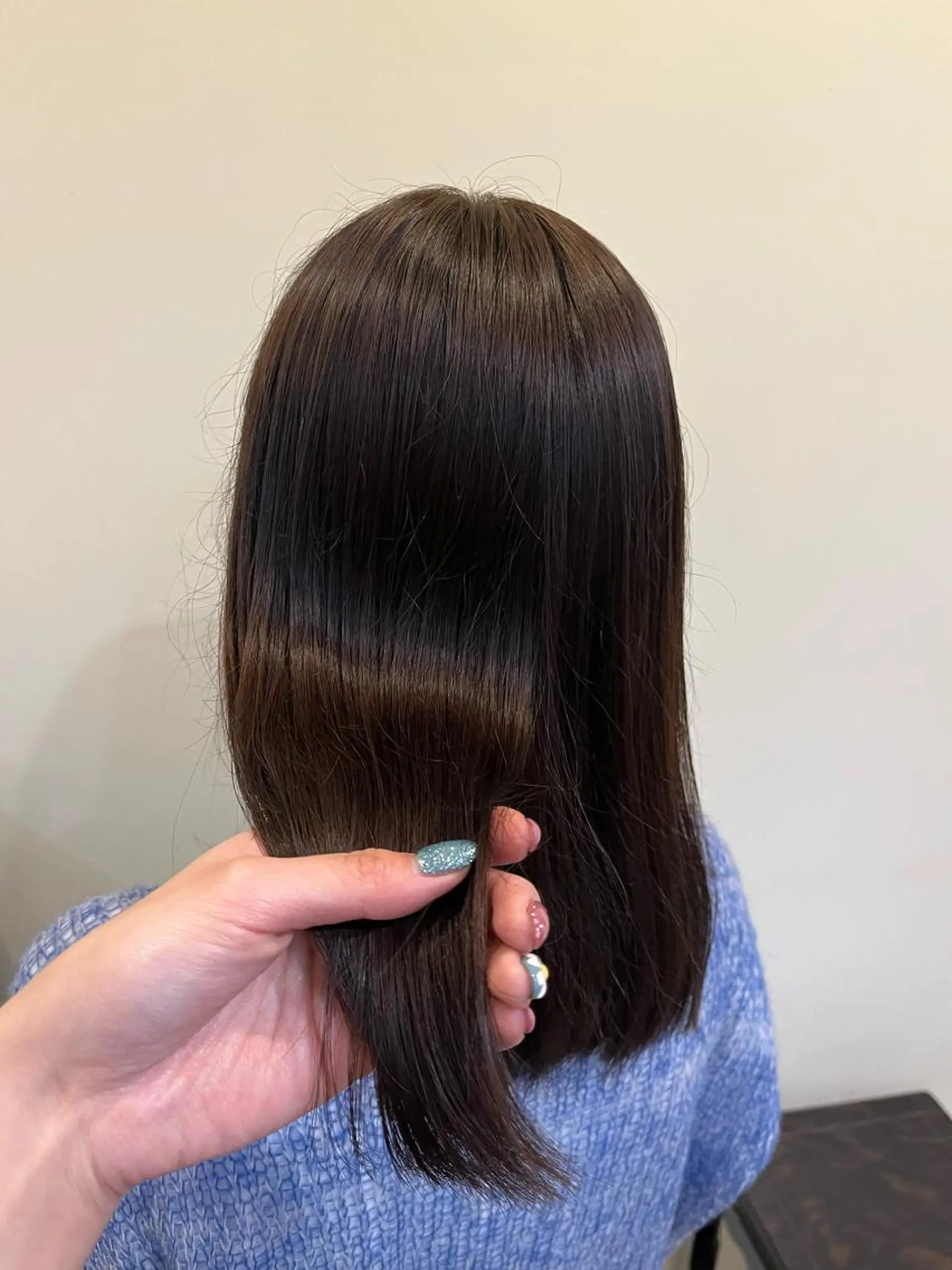 カラー ベージュカラー 透明感カラー オリーブベージュ KOKORO 中村 朱里のヘアスタイル