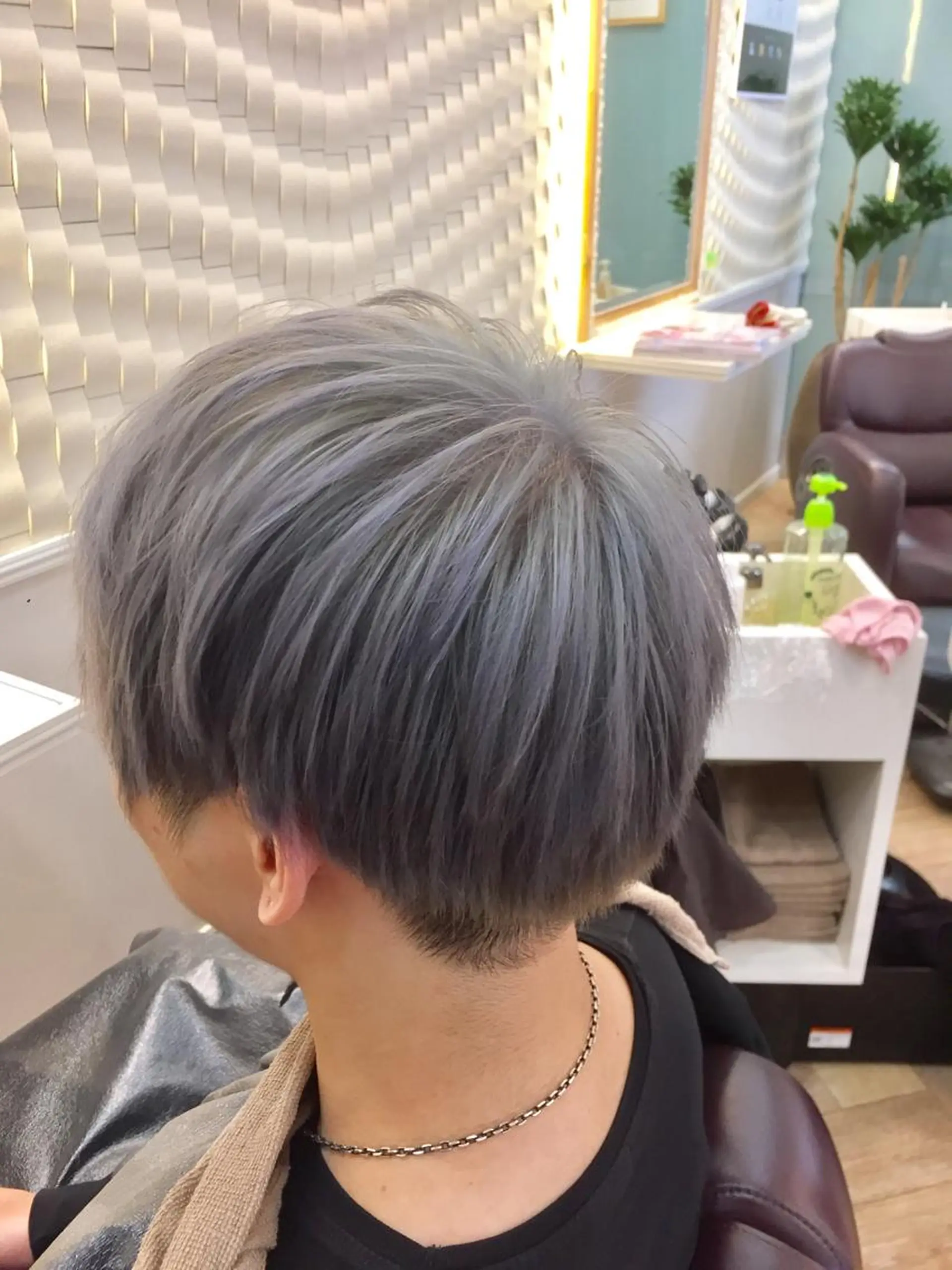 ショート カット ヘアカラー トリートメント oluolu hairのヘアスタイル