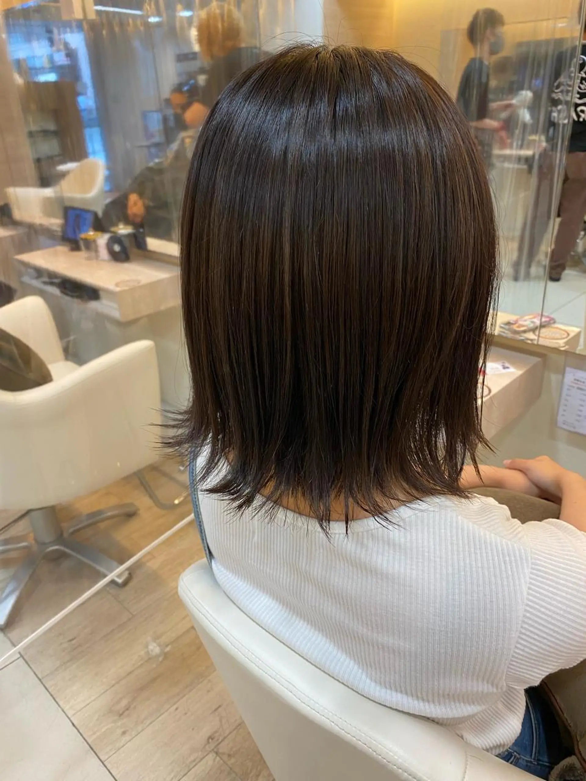 ミディアム カラー ボブ 外ハネヘア 塩谷黎✨ブリーチ無W カラーメンズパーマ✨のヘアスタイル