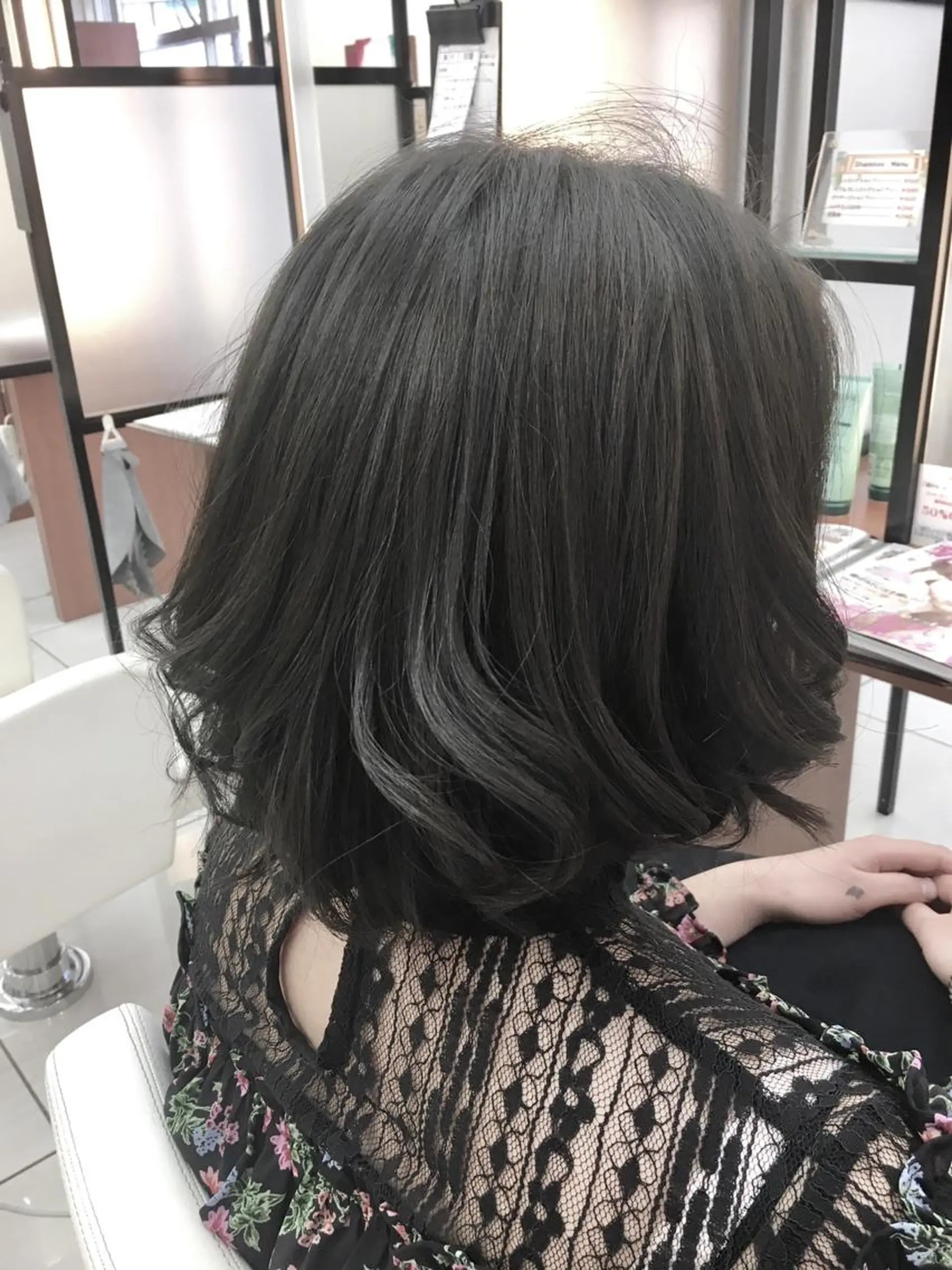 カラー ブルーカラー ブルージュ 縮毛矯正 N° jillva ♦️川端裕司♦️のヘアスタイル