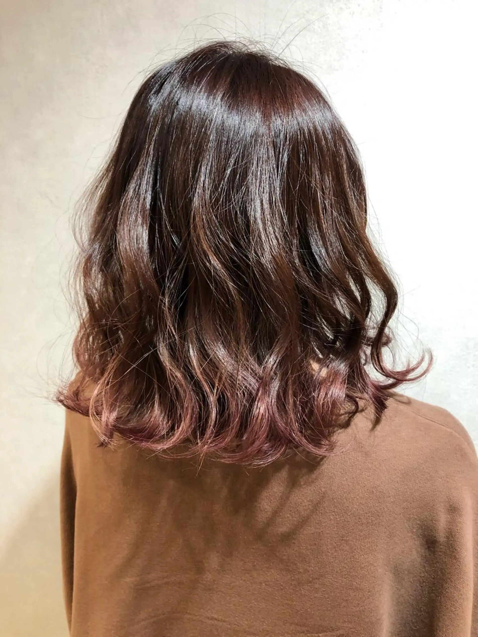 カラー monami 鈴木 茉由奈のヘアスタイル