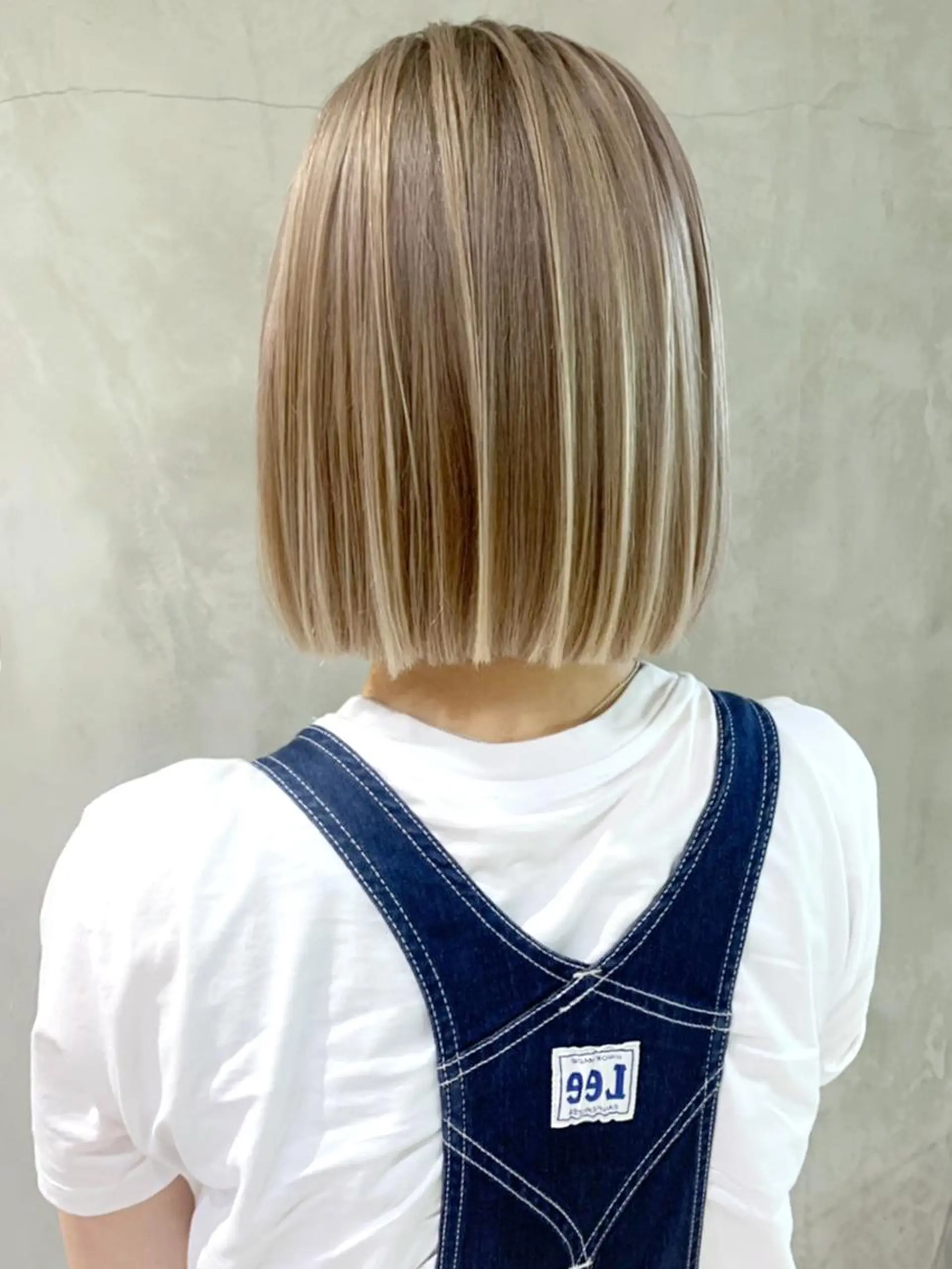 ミディアム カラー パーマ ヘアアレンジ ベージュカラー ペールベージュ ボブ ITbyALBUM 中野店のヘアスタイル