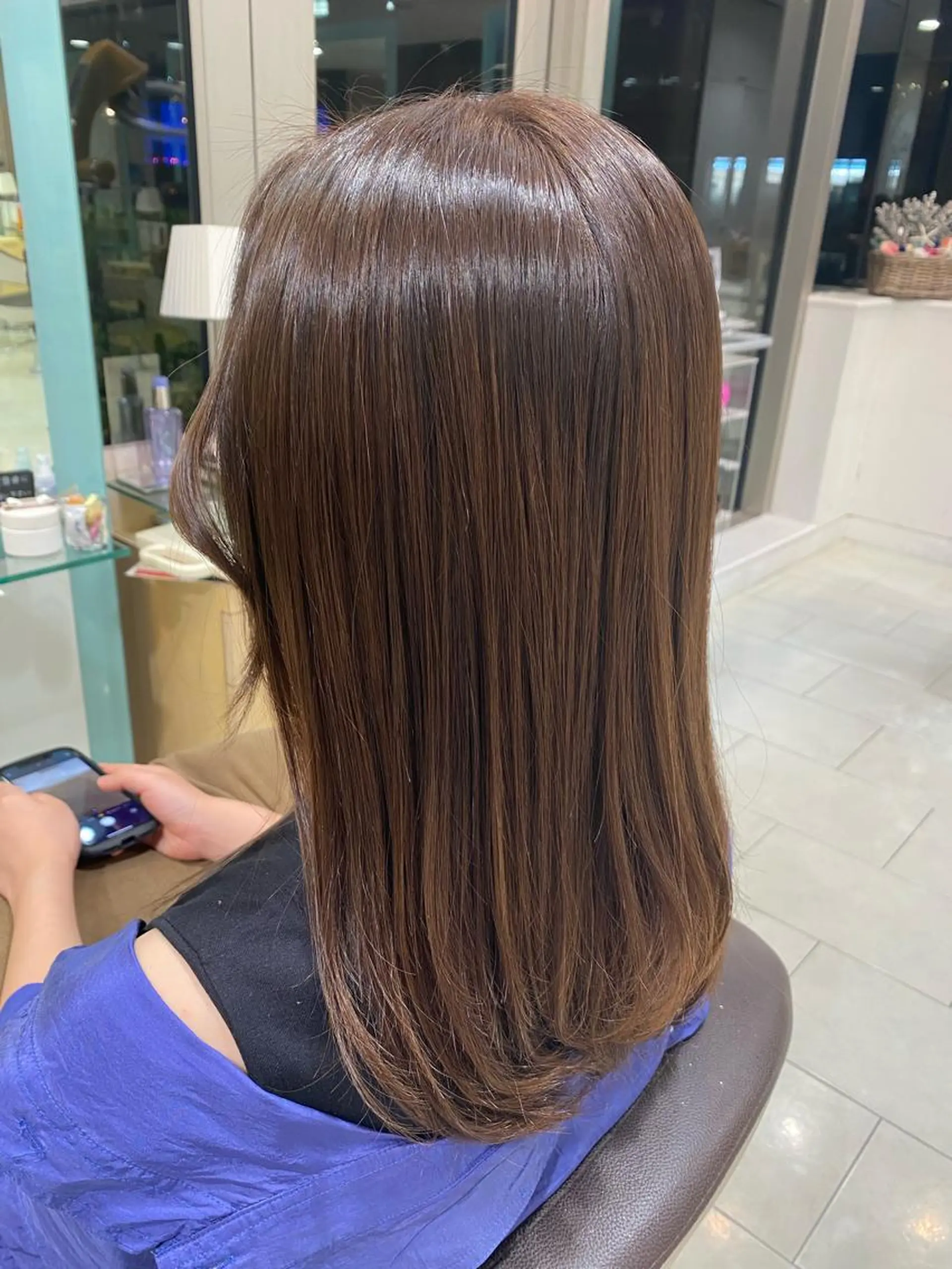 セミロング カラー 透明感カラー オリーブカラー 縮毛矯正 N°+aero 😊れいか😊のヘアスタイル