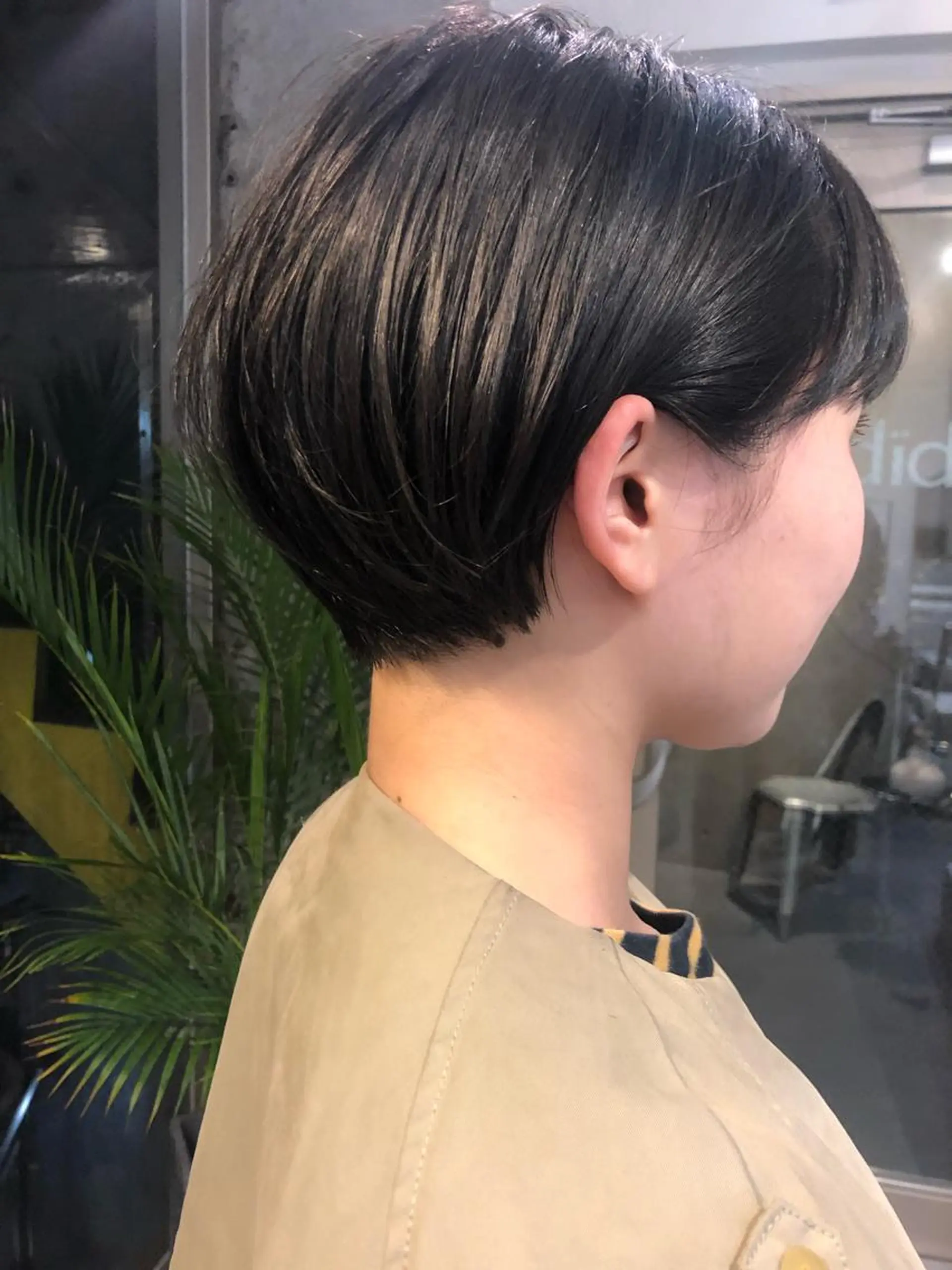 ショート カラー 🌈圧倒的デザイン力 内井省吾のヘアスタイル