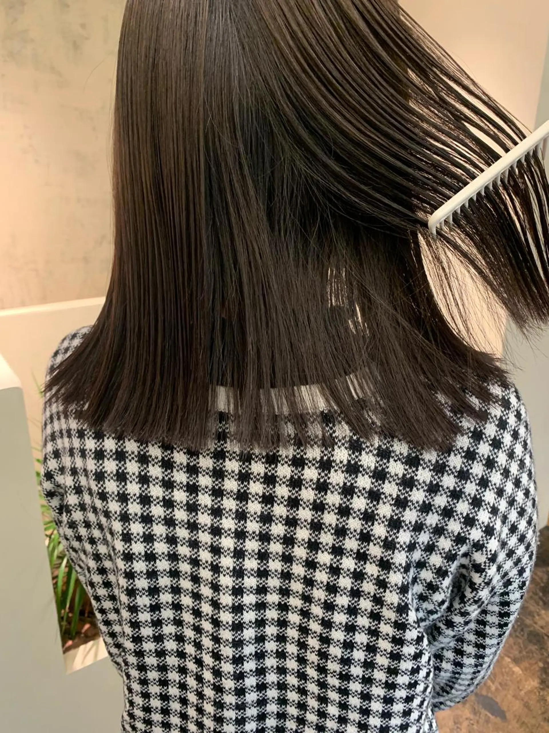 ミディアム カラー 透明感カラー グレージュ オリーブグレージュ オリーブグレー yupi🐈‍⬛ レイヤー/パーマのヘアスタイル