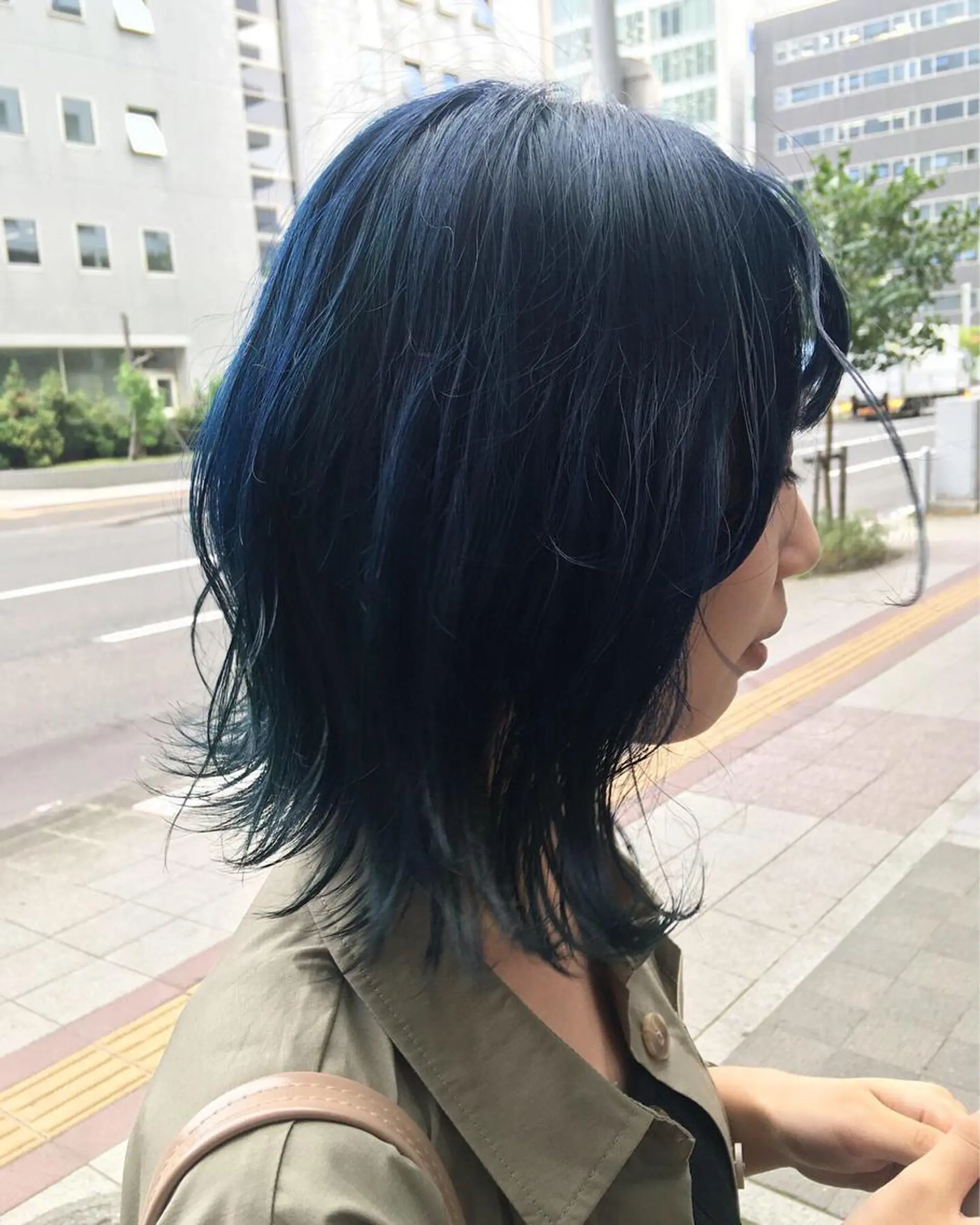 ミディアム カラー ブリーチ ブルーカラー イルミナカラー カット ヘアカラー トリートメント 斉藤 貴也のヘアスタイル
