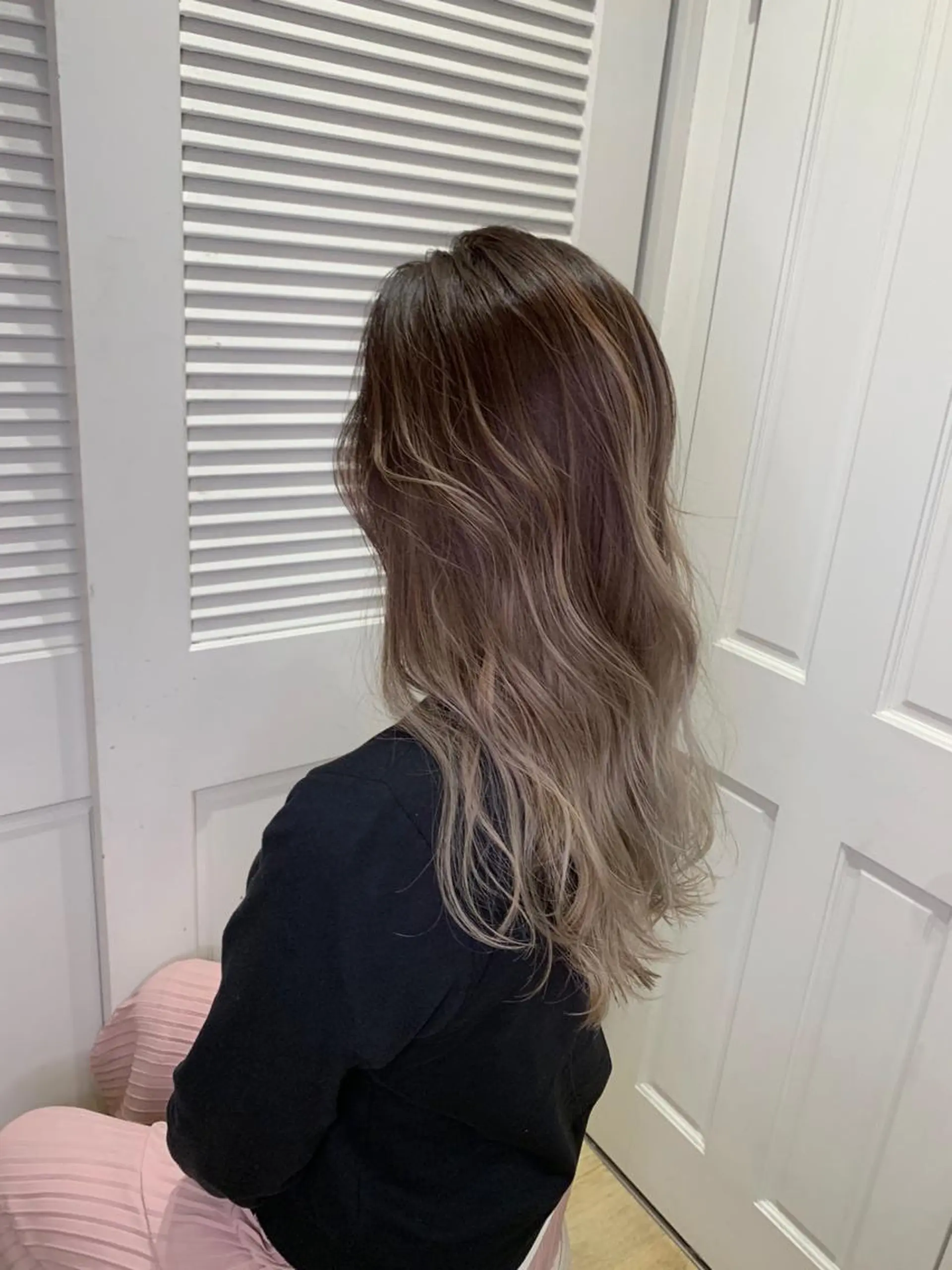 ロング レイヤーカット ヘアカラー トリートメント 渋谷ハイトーン/ デザインカラー阿部のヘアスタイル