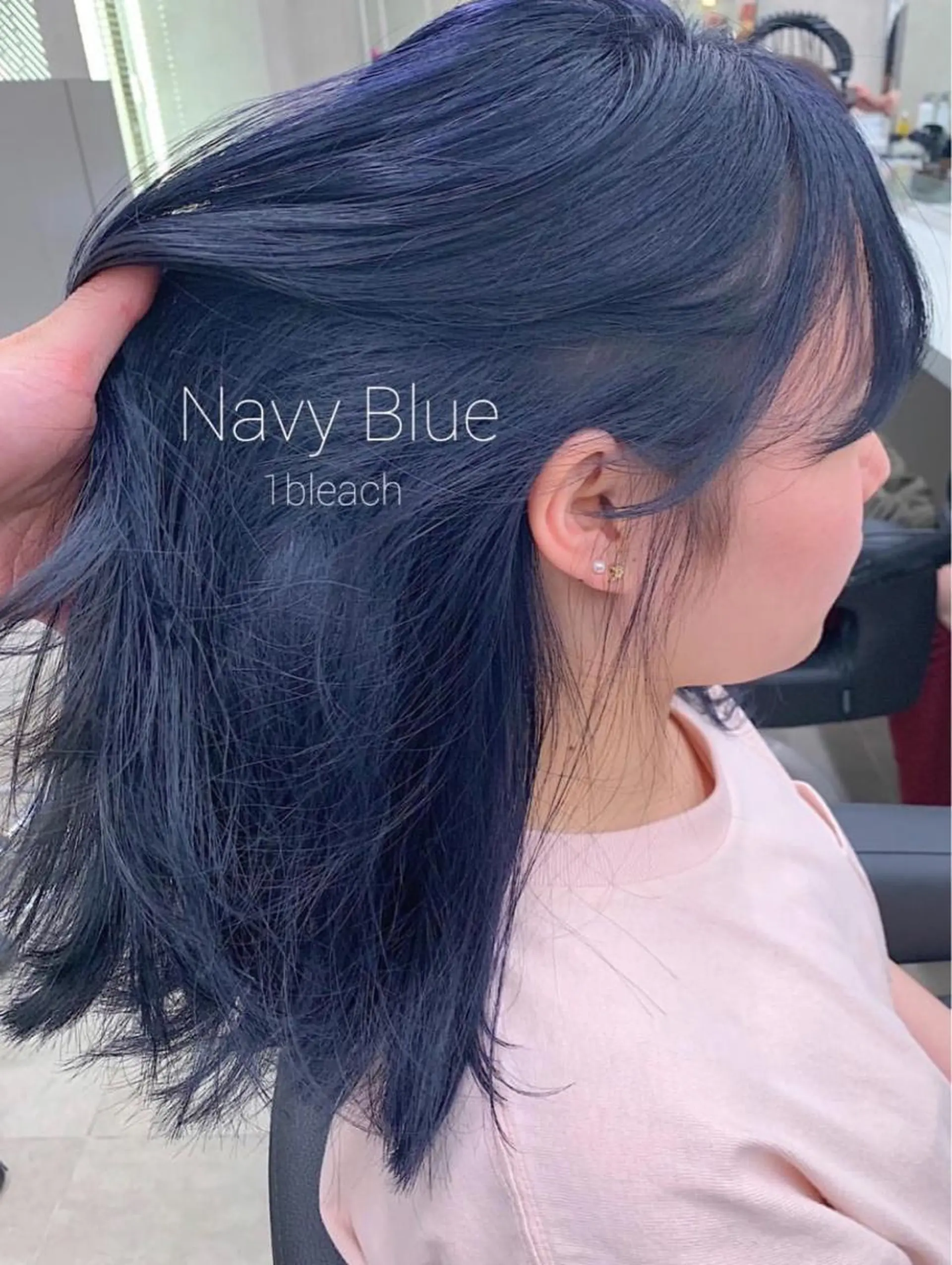 ミディアム カラー ブリーチ ブルーカラー ヘアカラー ヘアセット 柔らかbeige モトキのヘアスタイル