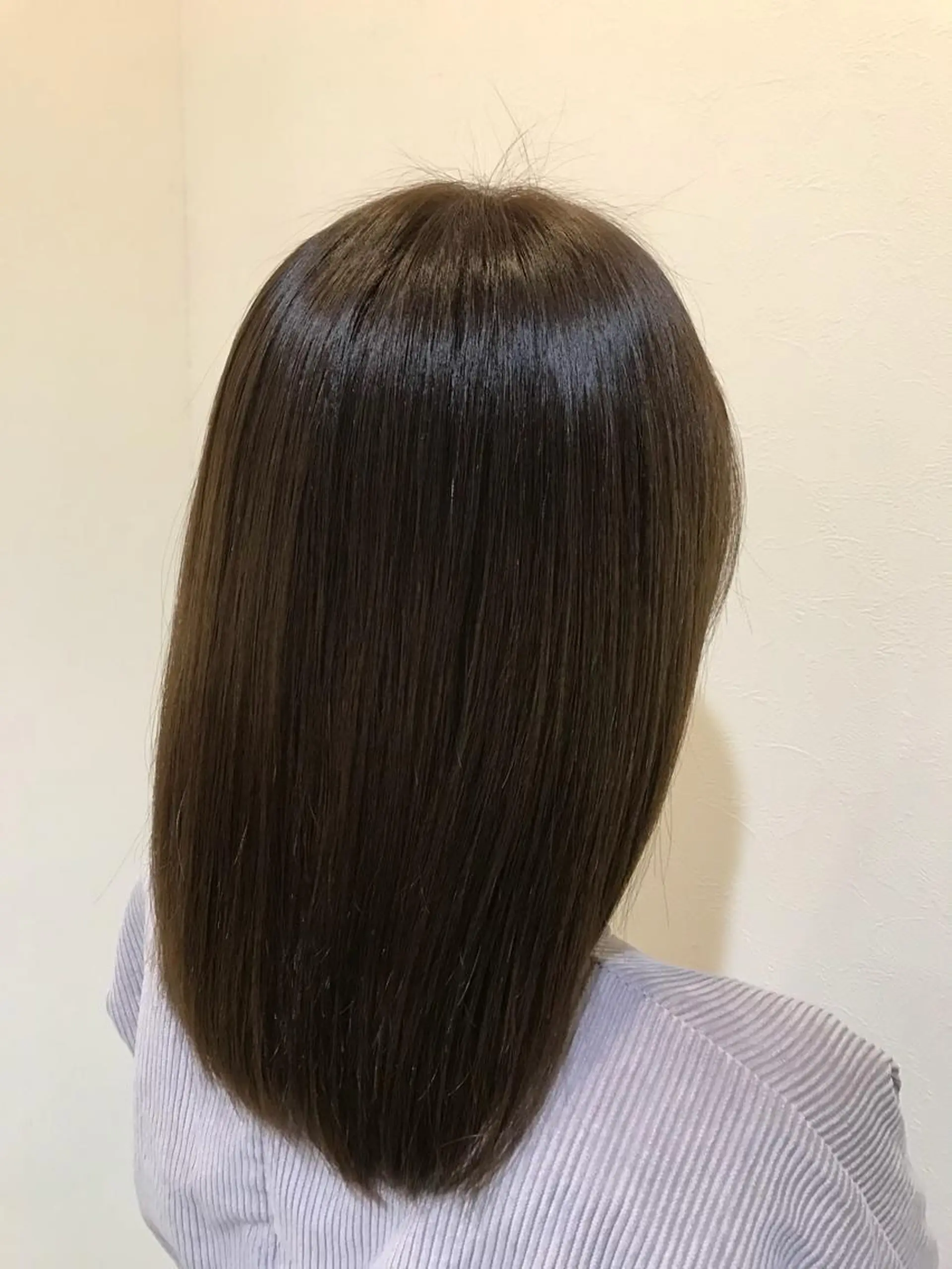 セミロング 組藤 沙奈のヘアスタイル