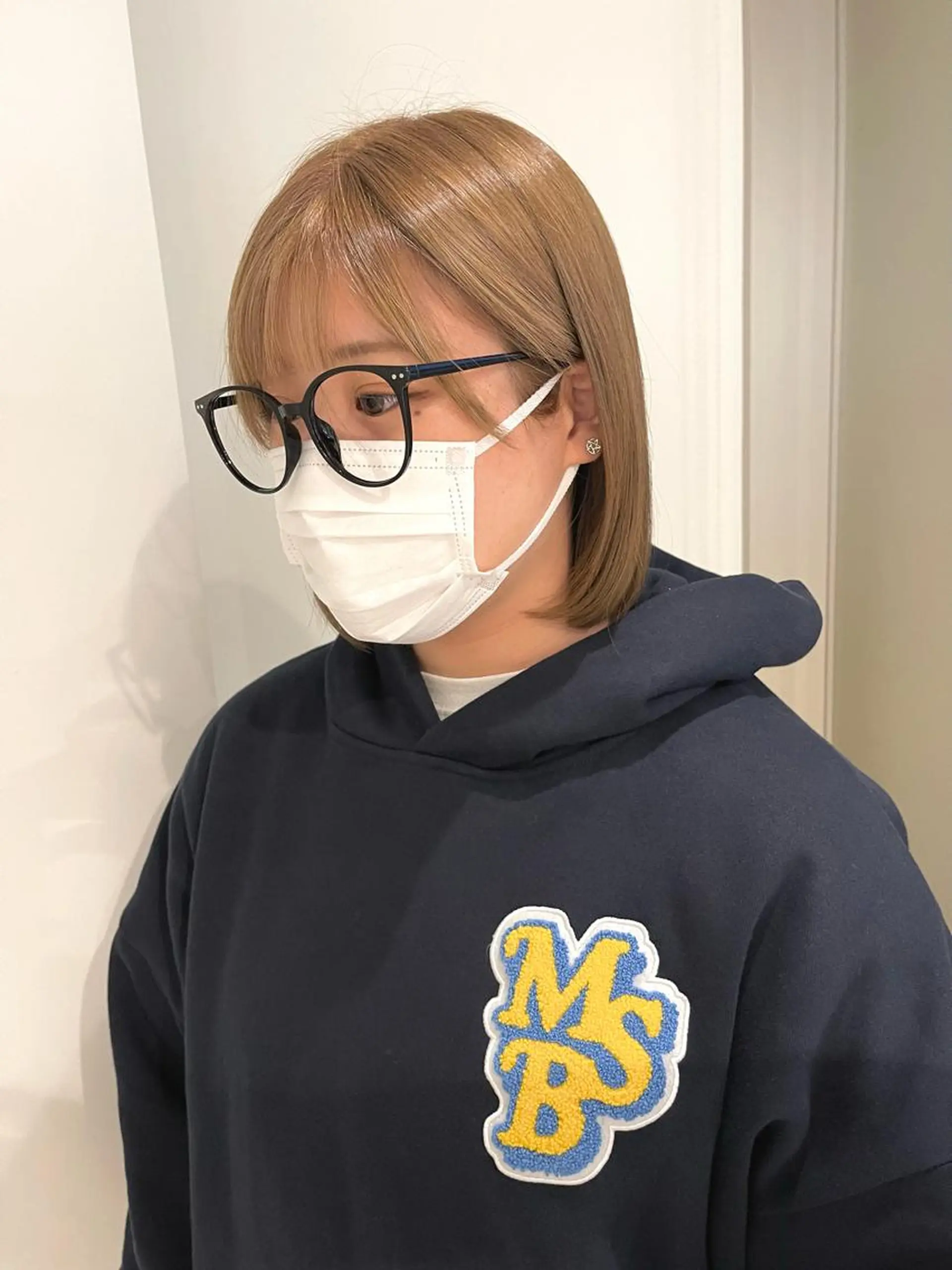 ショート カラー ベージュカラー ミルクティーベージュ 店長　MANAMI ／ブリーチ／骨格ボブのヘアスタイル