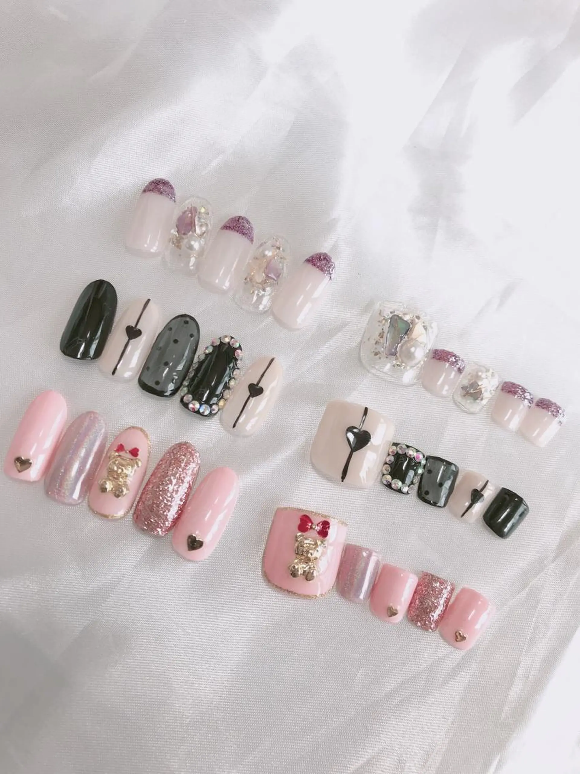 ネイル フットネイル おそろいネイル nailsalon ♡amour♡のネイルデザイン
