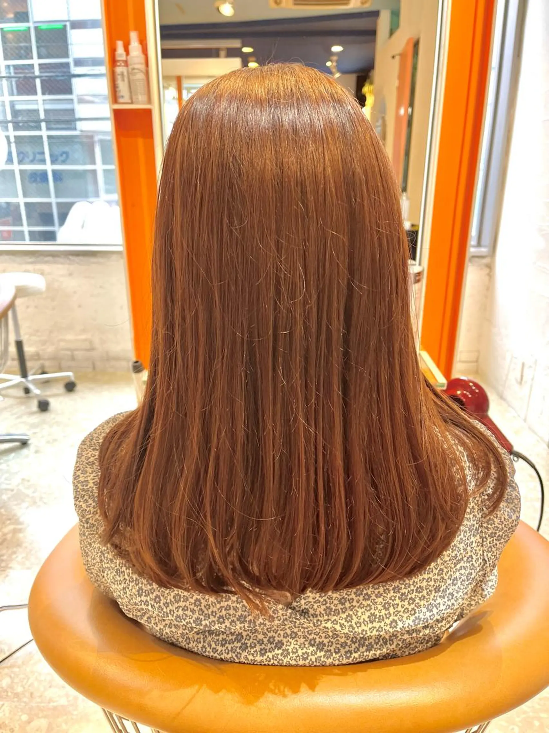 セミロング カラー カット ヘアカラー うしだ かおるのヘアスタイル