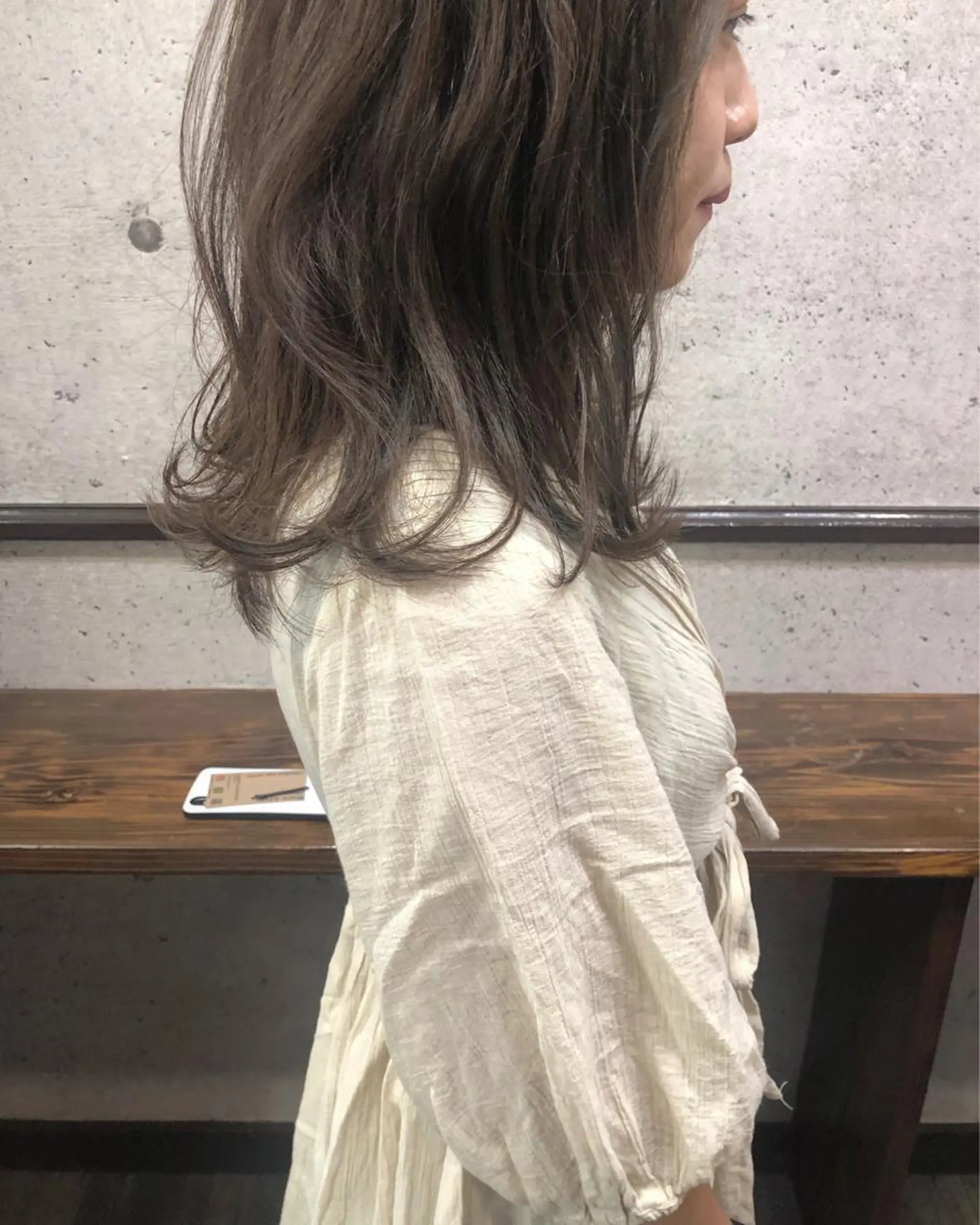 セミロング カラー グレージュ カット ヘアカラー パーマ 江原 彩華のヘアスタイル