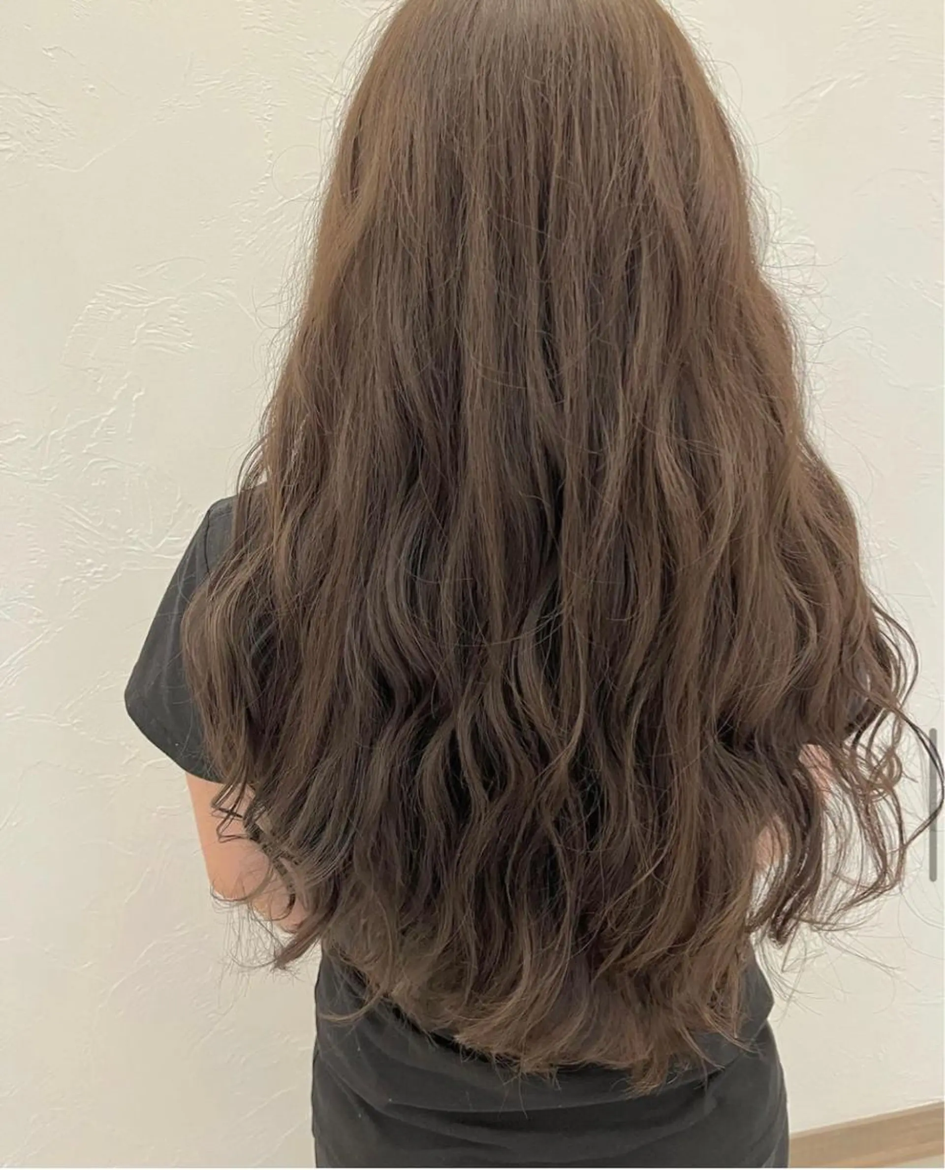 ロング カラー ベージュカラー ブリーチ Agu hair time所属・time_ メラニーのヘアスタイル