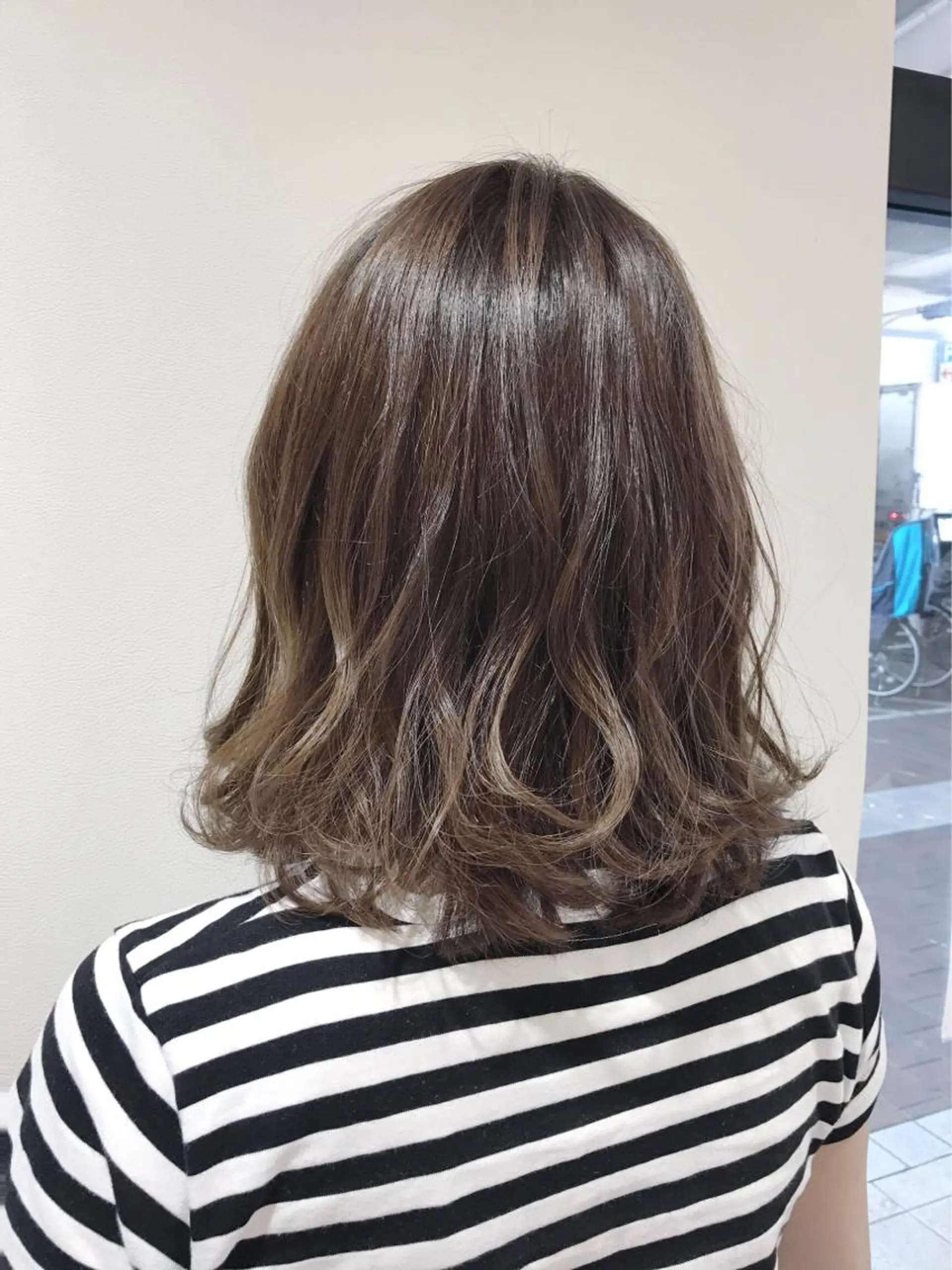 ショート カラー アッシュ アッシュブラウン ブラウンカラー 透明感カラー ボブ ボブ・レイヤーカット 吉敷航一のヘアスタイル