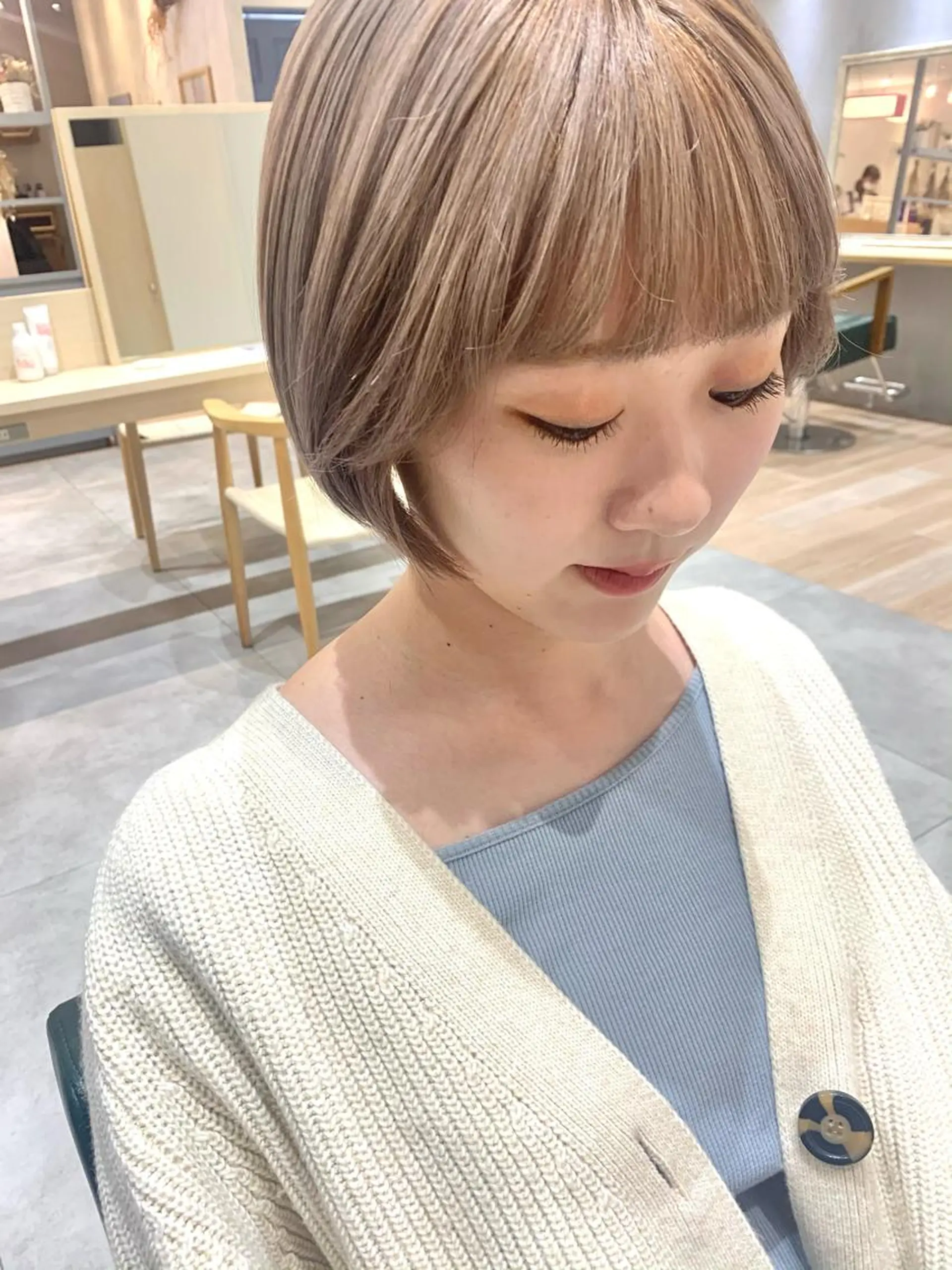 ショート カラー 吉原 由菜のヘアスタイル