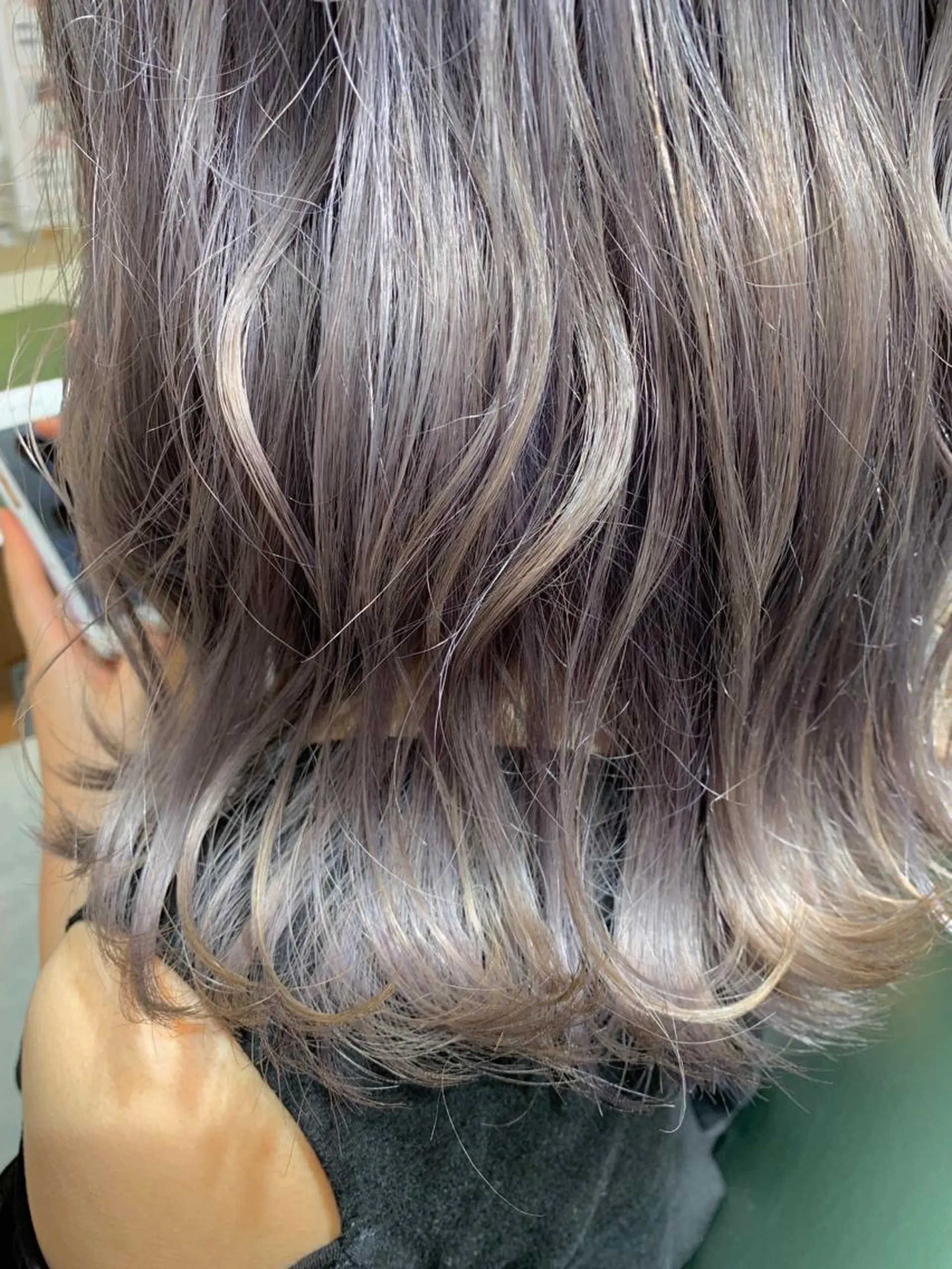 ミディアム カラー パーマ グラデーションカラー ハイトーンカラー パープルカラー fukuyasu rikaのネイルデザイン