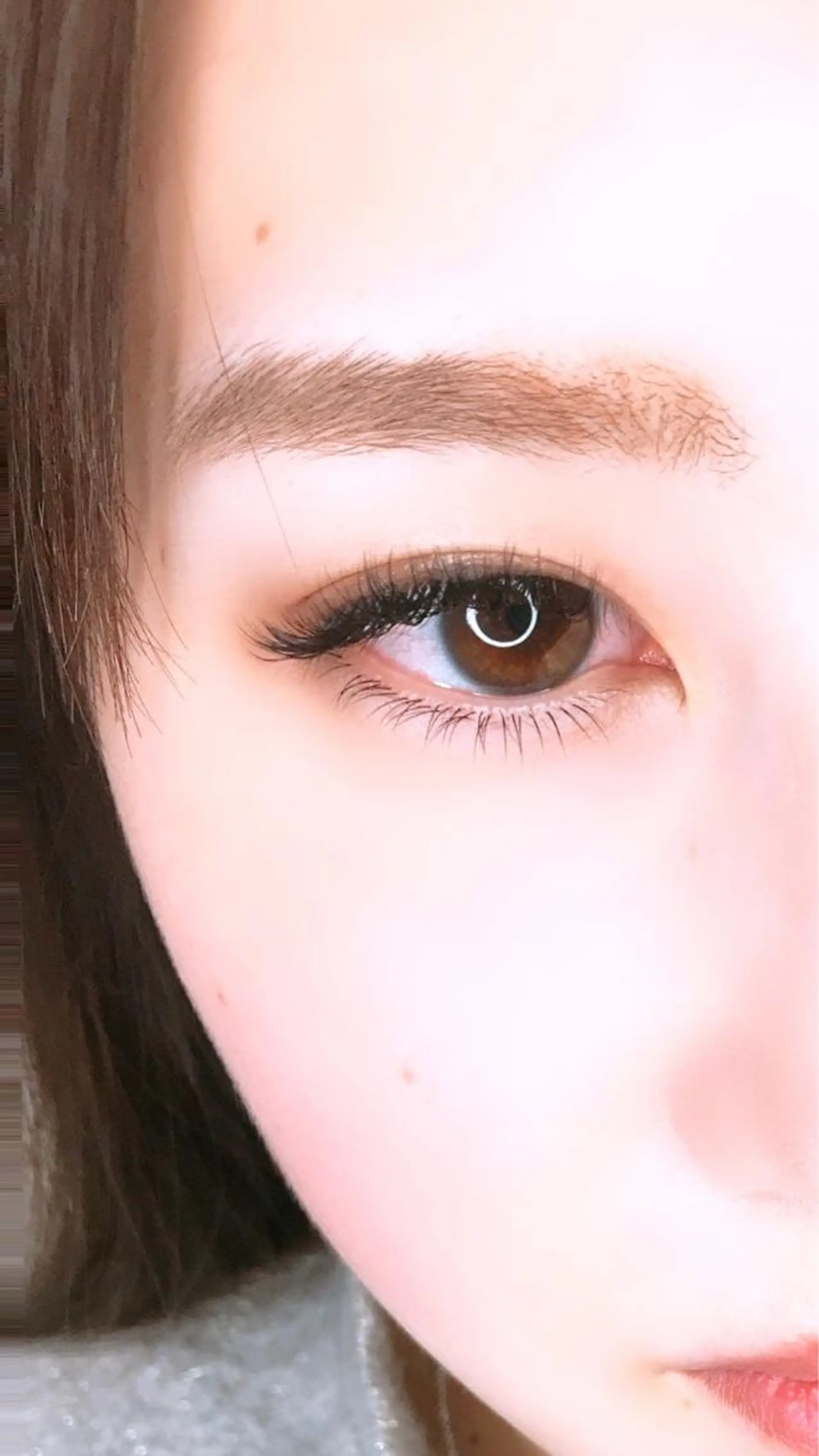 マツエク・マツパ 下まつげエクステ ボリュームラッシュ eyelist renaのネイルデザイン