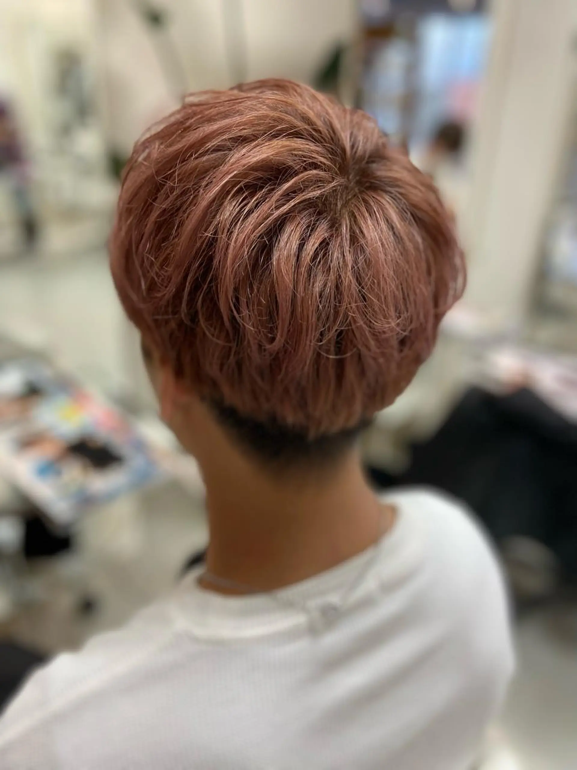 カラー メンズ メンズブリーチ マッシュ ブリーチ ピンクカラー 菊地 美憂のヘアスタイル