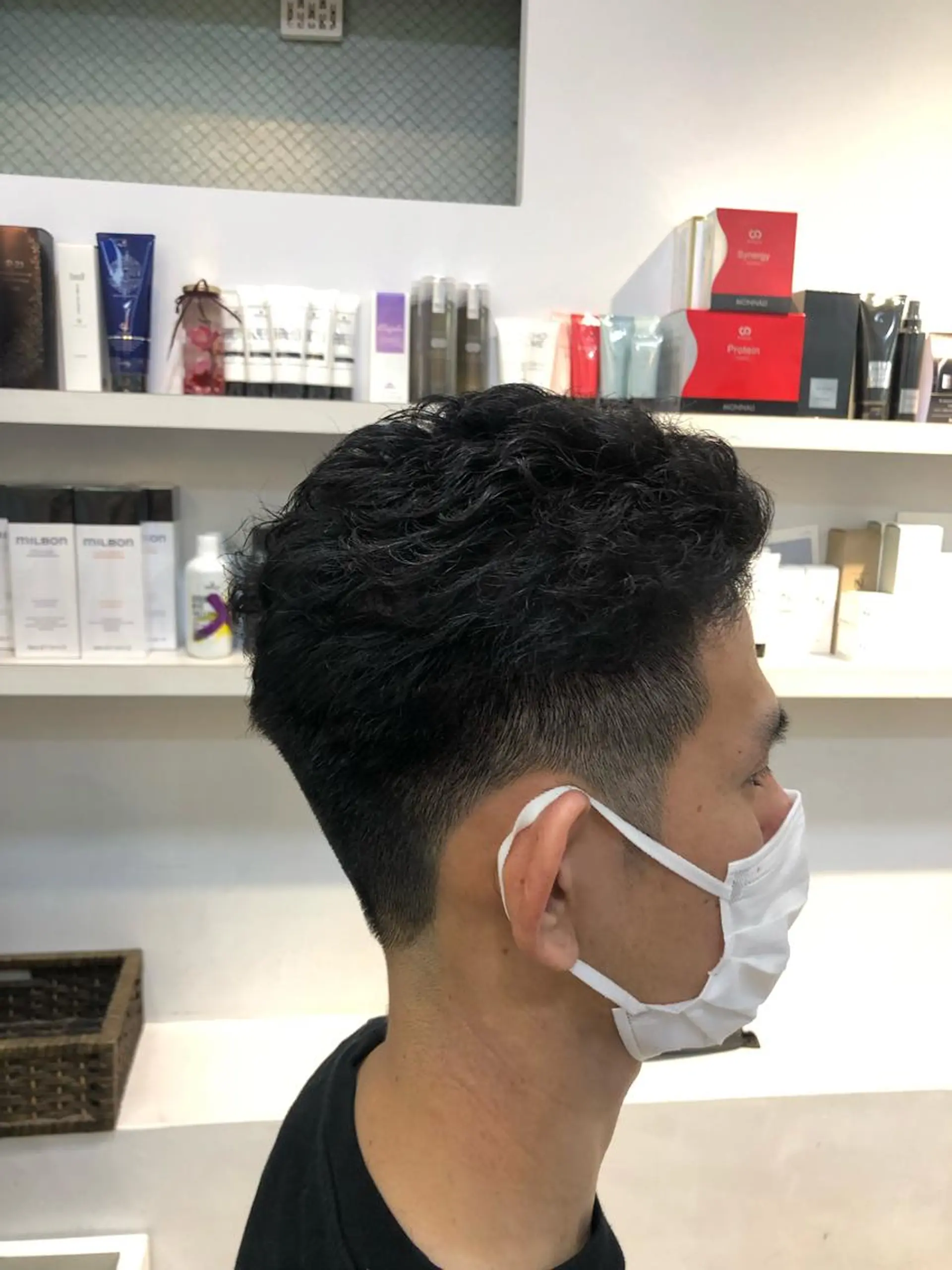 ショート パーマ メンズ メンズパーマ 刈り上げ 髪質改善× ハイライト溝江のヘアスタイル