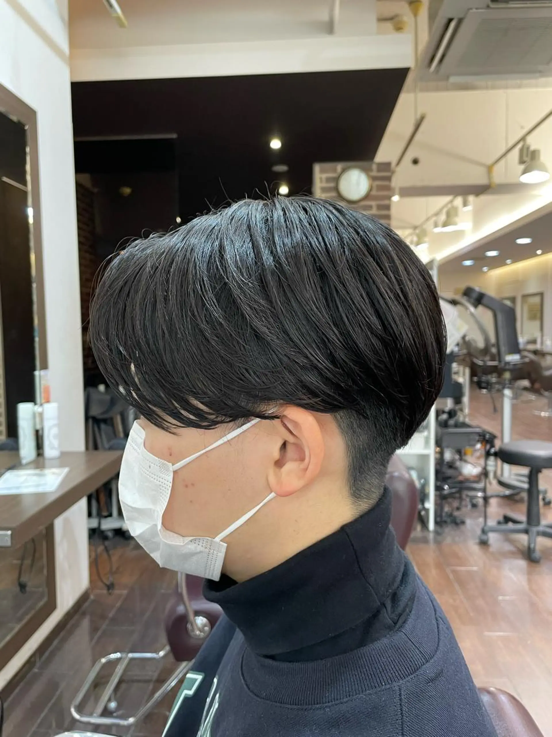 ショート メンズ センターパート 刈り上げ レディースカット いからしゆうたのヘアスタイル