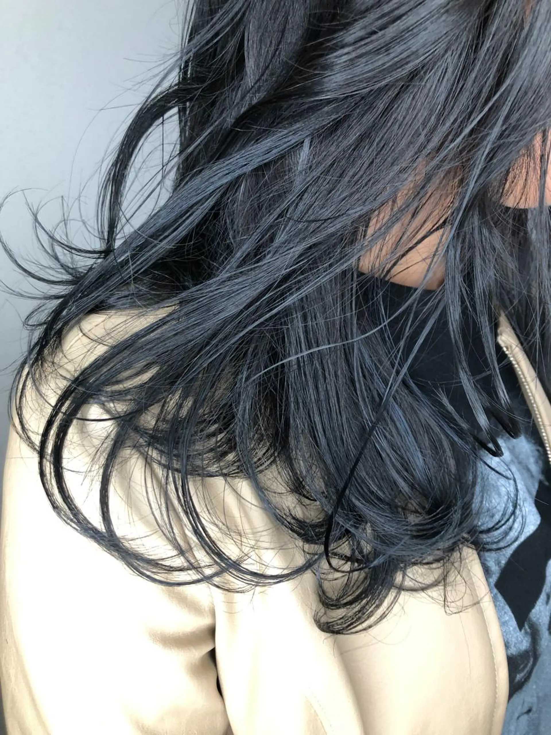 ミディアム カラー 黒髪 カット ヘアカラー トリートメント 菅村 勇亮のヘアスタイル