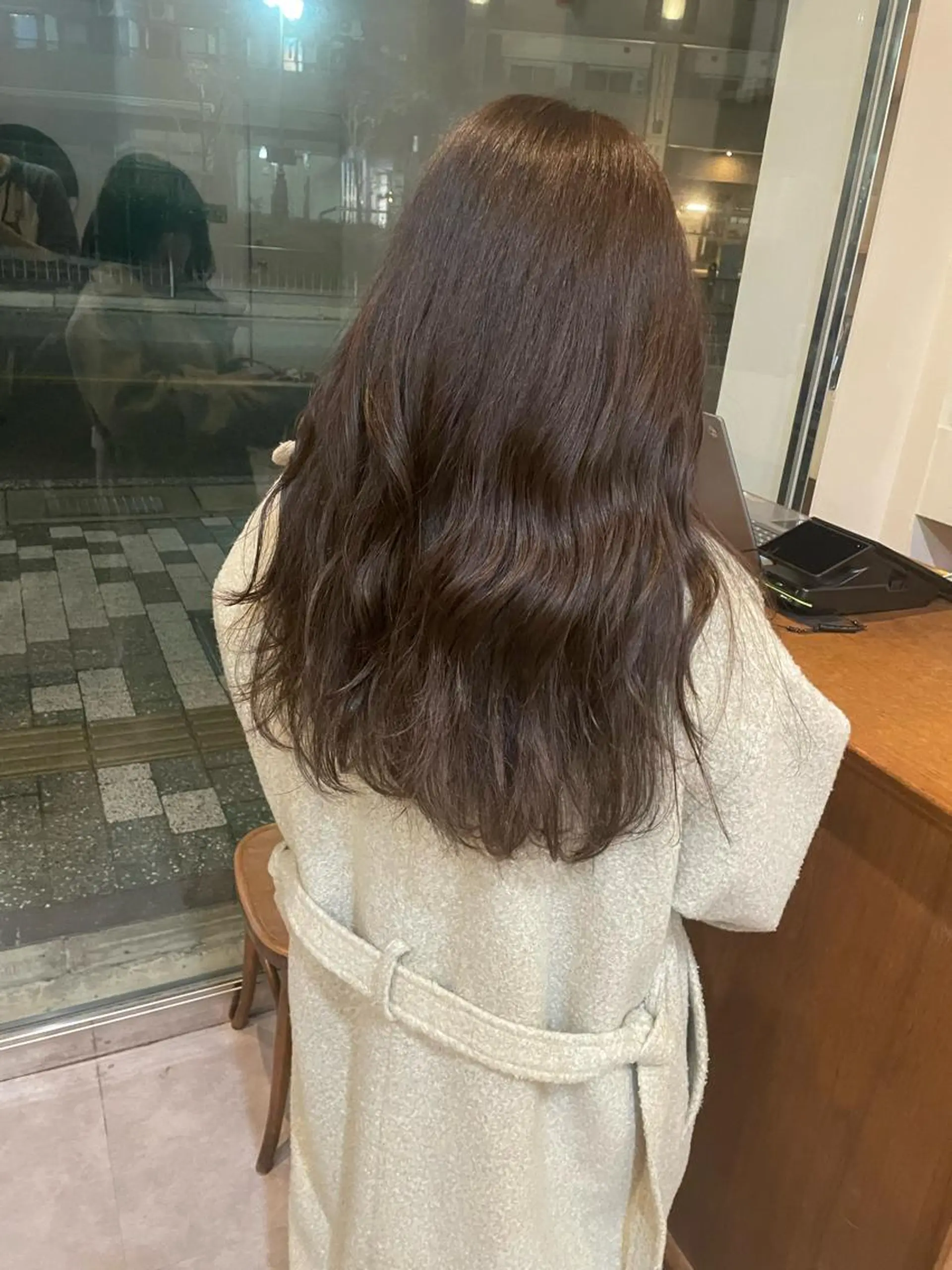 セミロング カット ヘアカラー あやか/ベージュ /透け感カラーのヘアスタイル