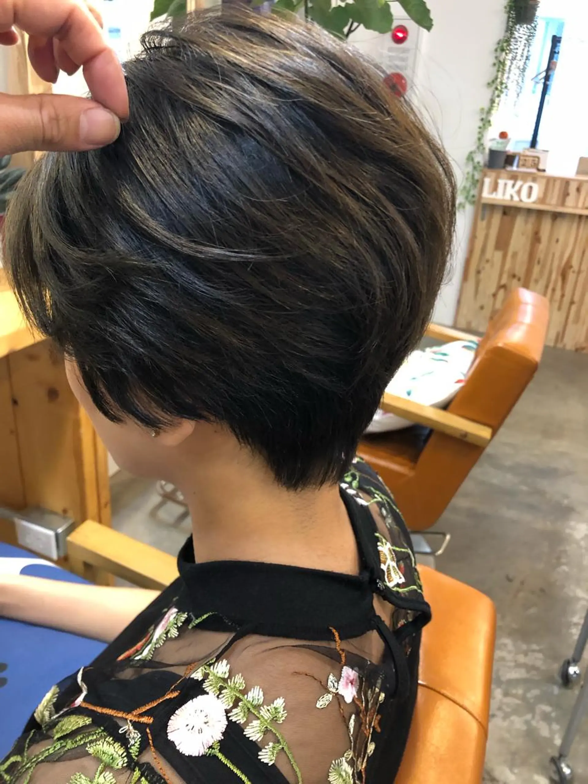 ショート 髪質改善ayame 横山諒のヘアスタイル