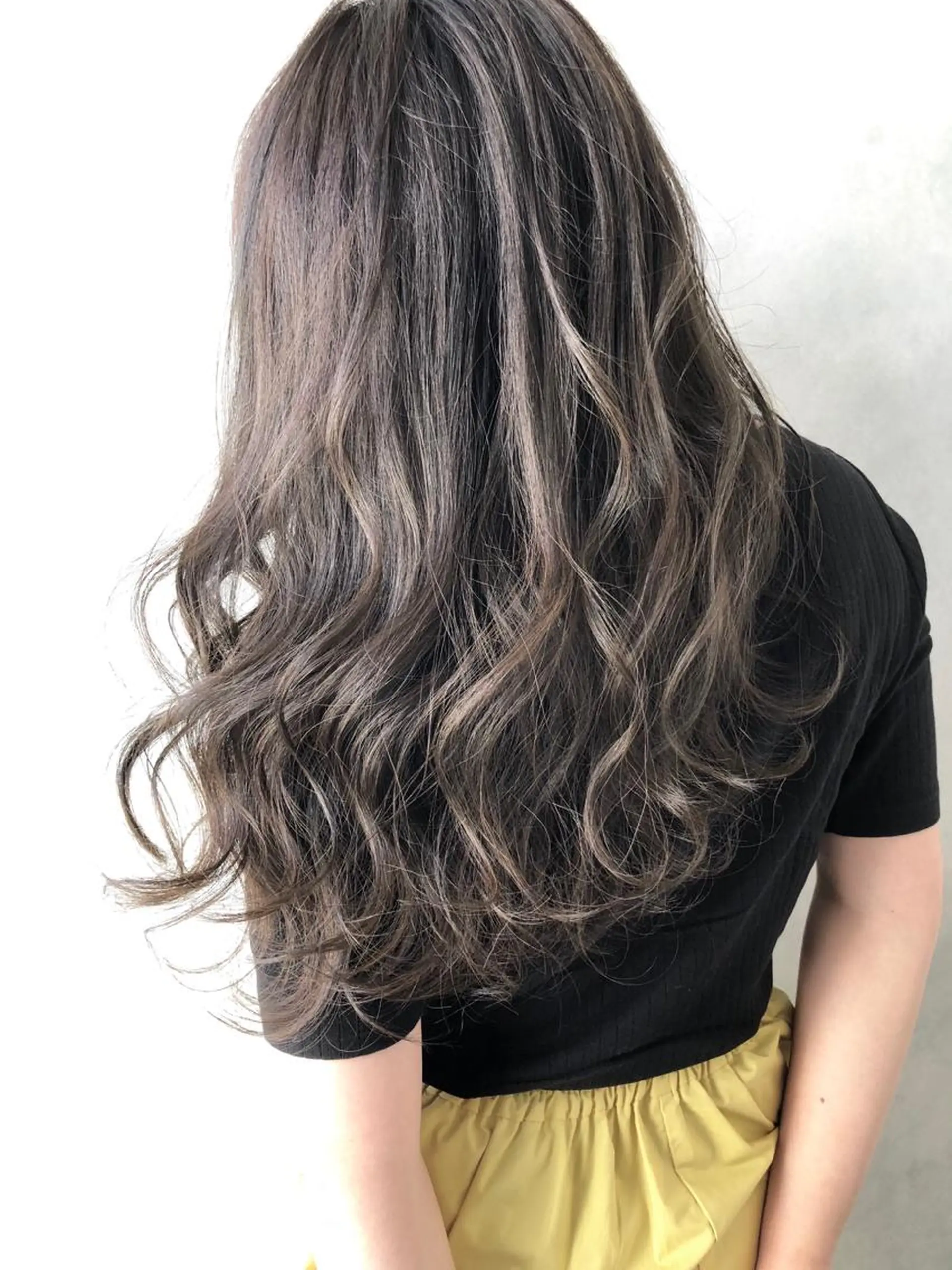 ロング ハイライト 小澤大輔 YOLO hairのヘアスタイル