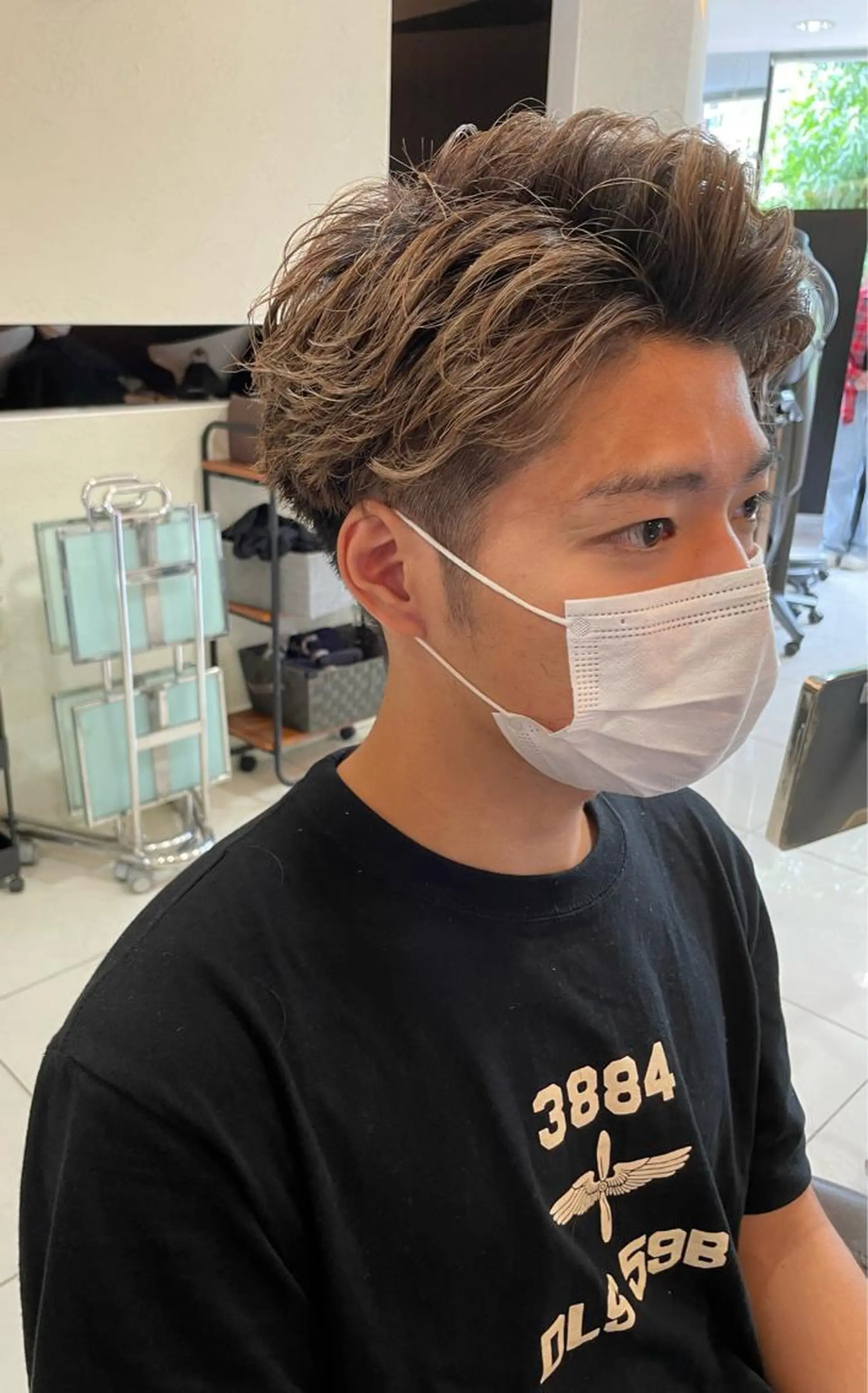 ショート カラー メンズ ブリーチ特化 ハイトーンRYOYAのヘアスタイル