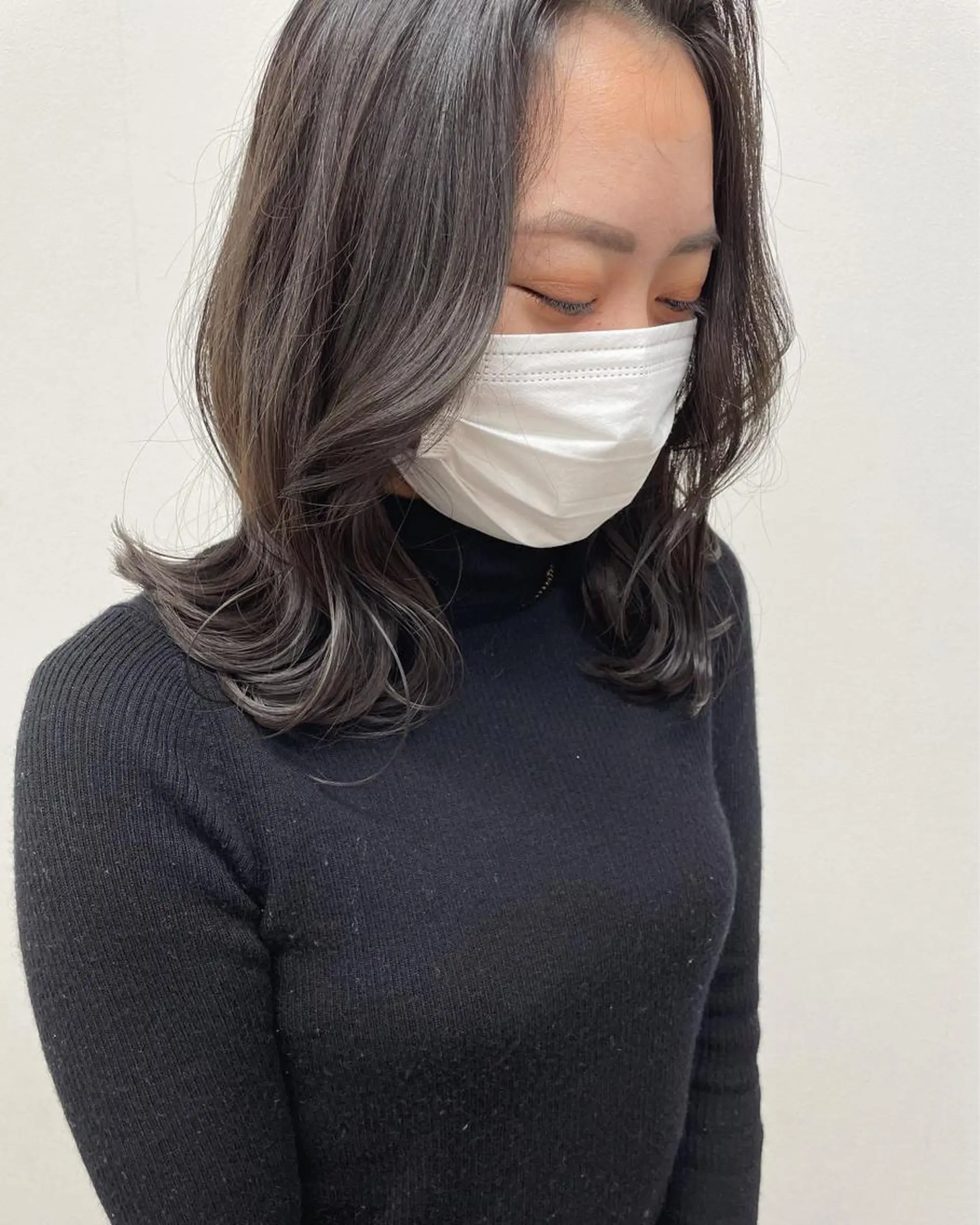 セミロング カラー ヘアアレンジ アッシュ アッシュグレー ヨシンモリ 韓国風ヘア カット ヘアカラー トリートメント 酸性縮毛矯正🧴韓国 レイヤー/髪質改善のヘアスタイル