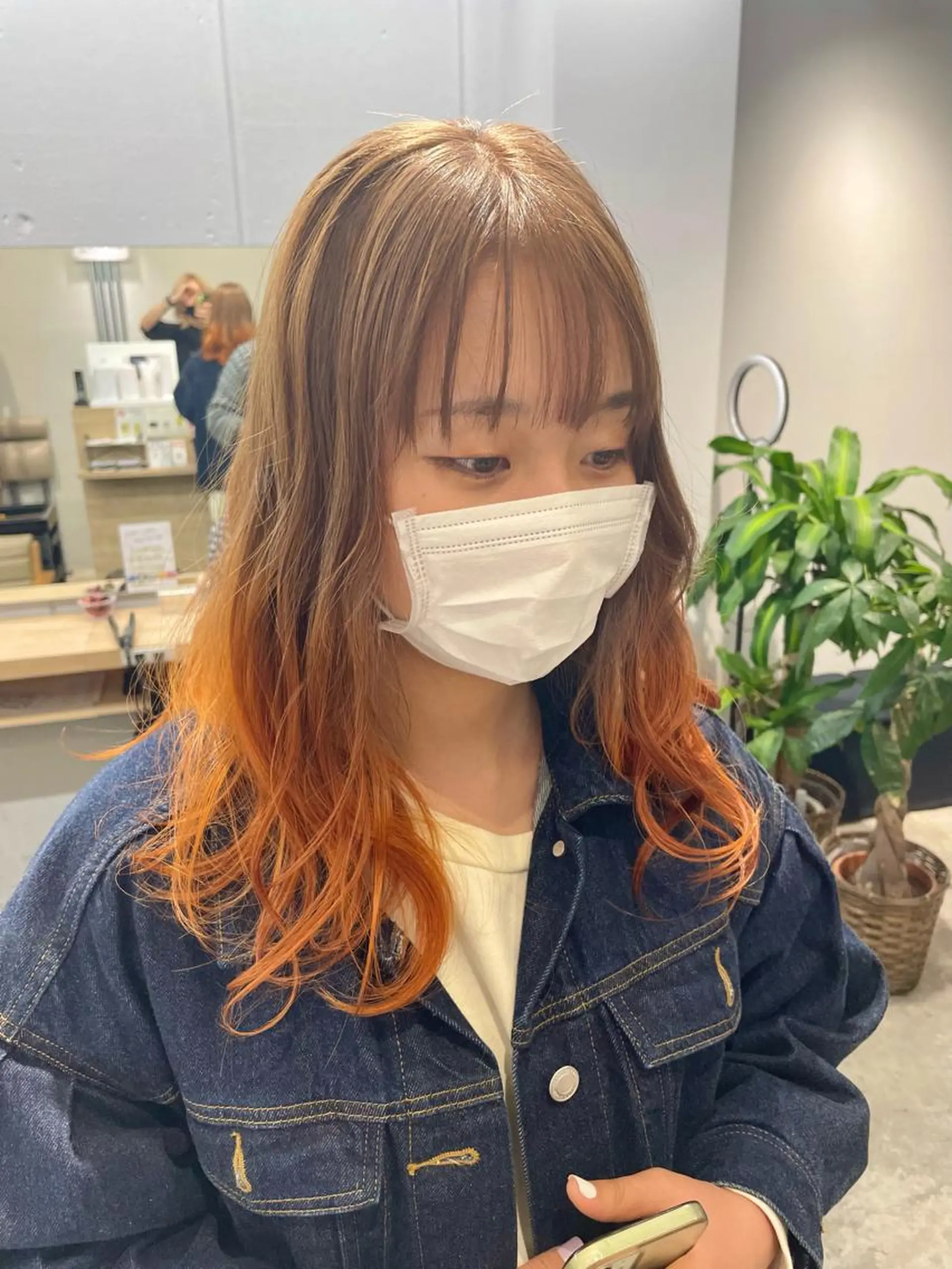 セミロング カット ヘアカラー SAEKI【ior 】北千住店ブリーチのヘアスタイル