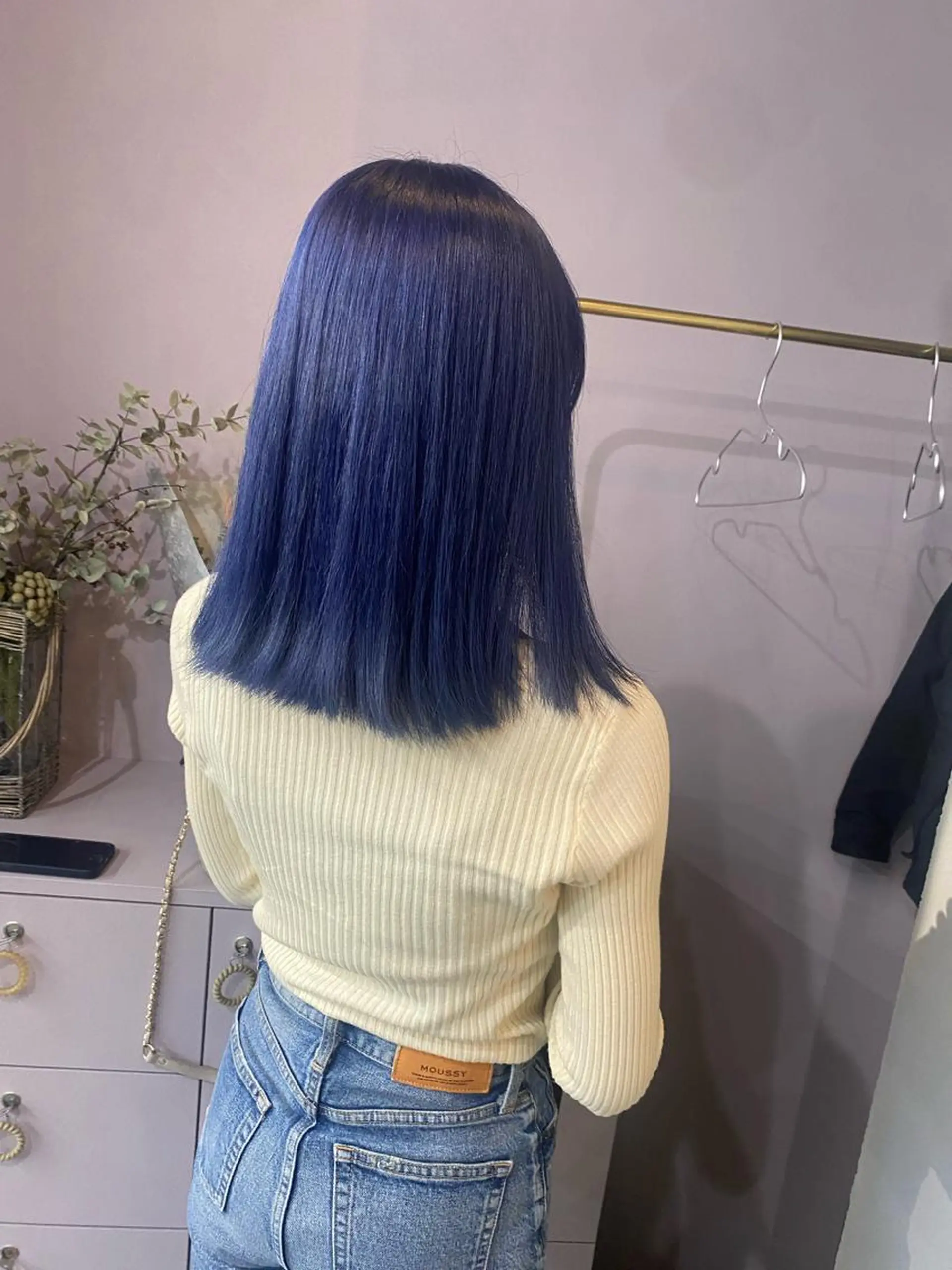 セミロング カラー ネイビーカラー qulim所属・前橋 姫奈のヘアスタイル