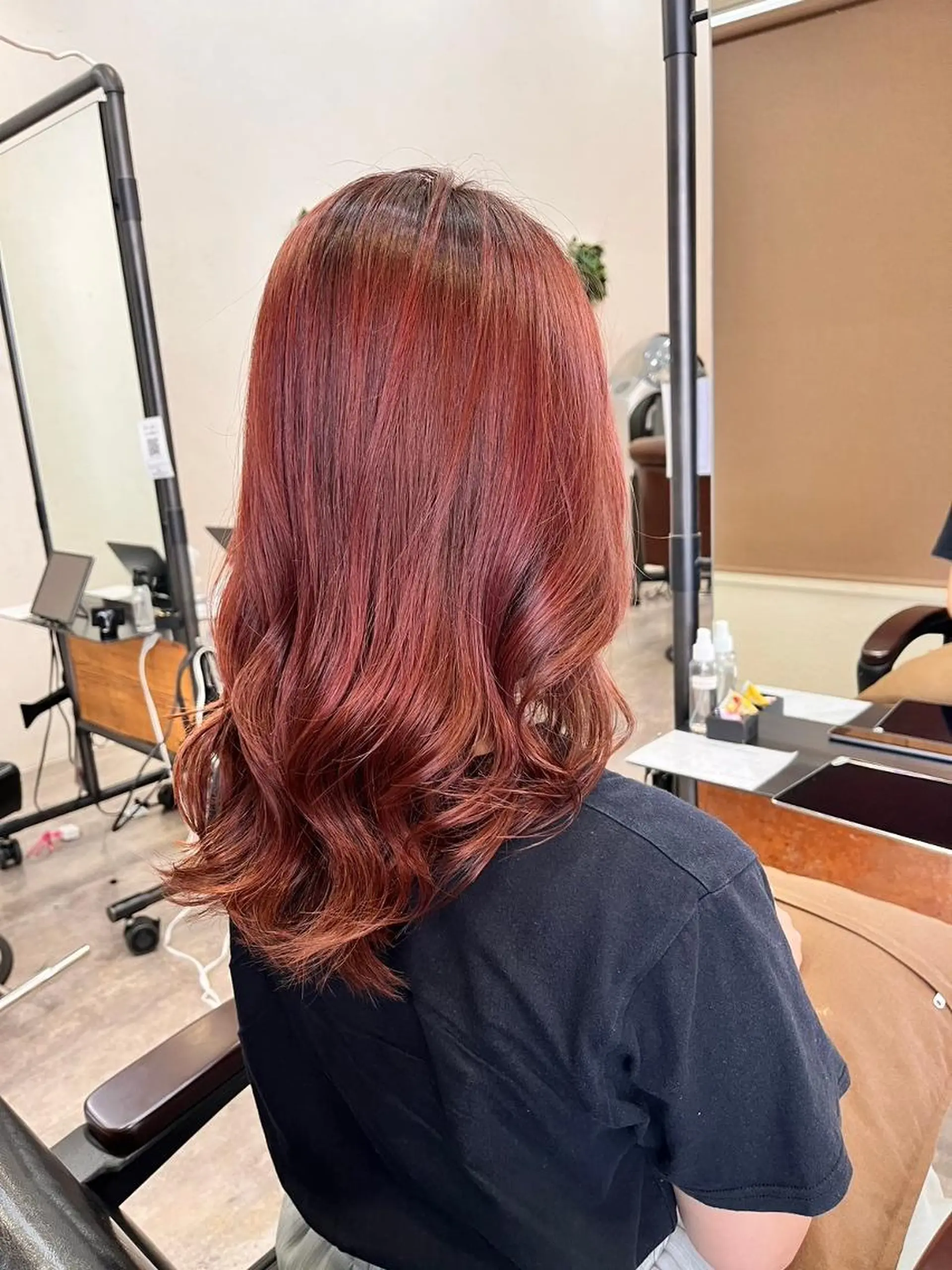 セミロング カラー ハイトーンカラー レイヤーカット 似合わせカット カット ヘアカラー N° emirai 溝の口のヘアスタイル